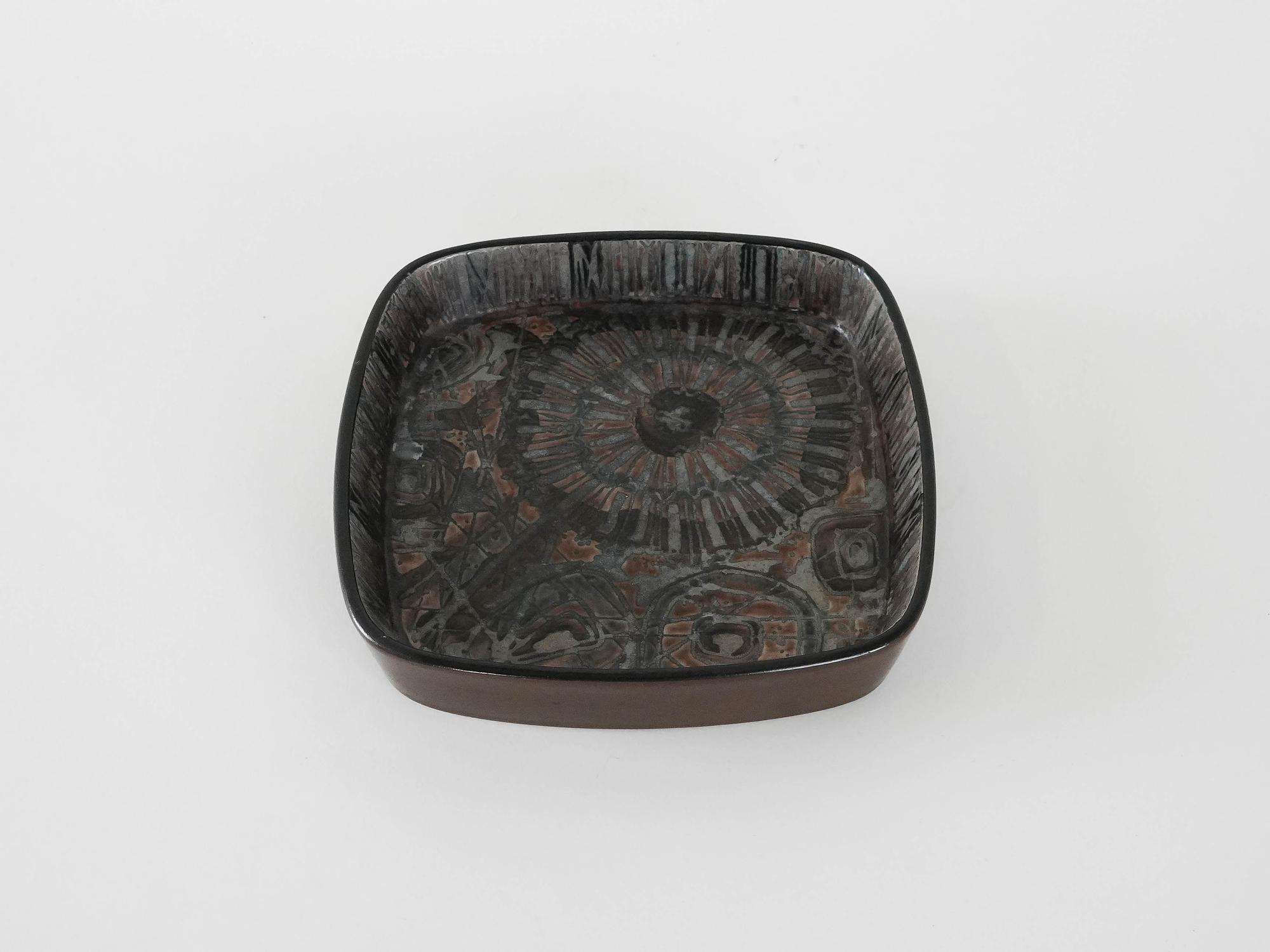 Read Ceramic bowl Brown 1970s 3