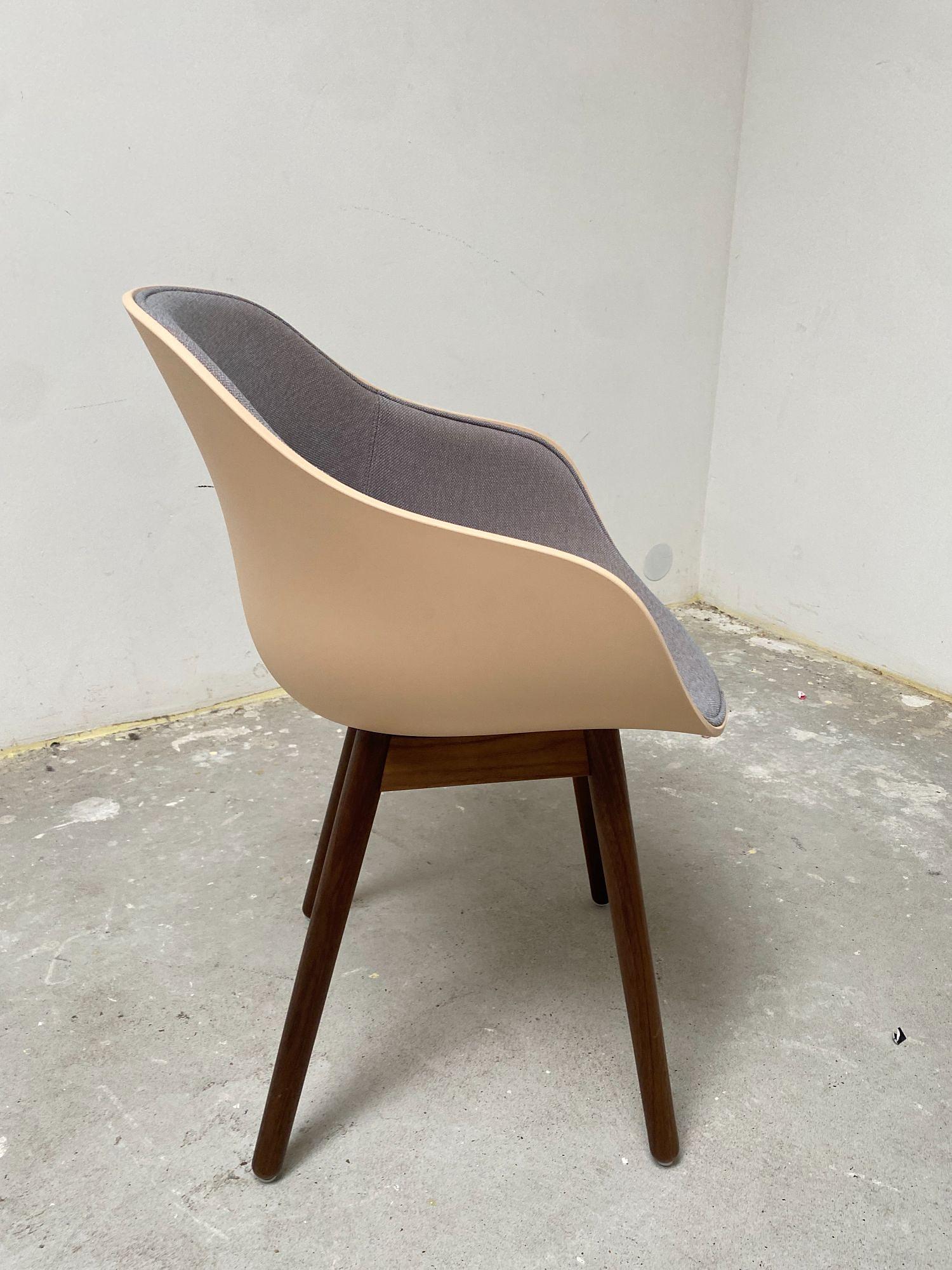 About A Chair AAC123 Stuhl Nussbaum 3