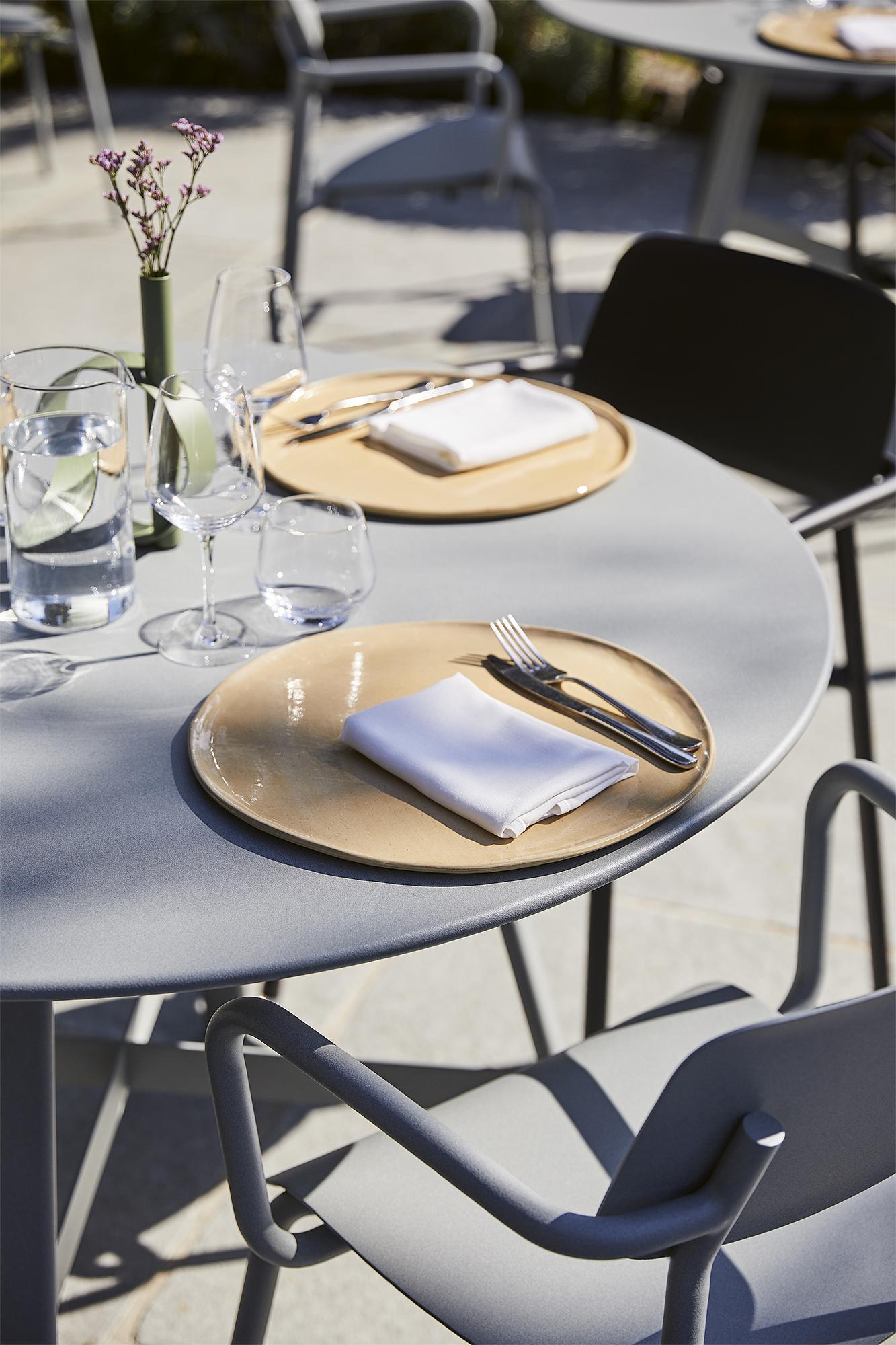 Study Armchair Aluminum Grey 4