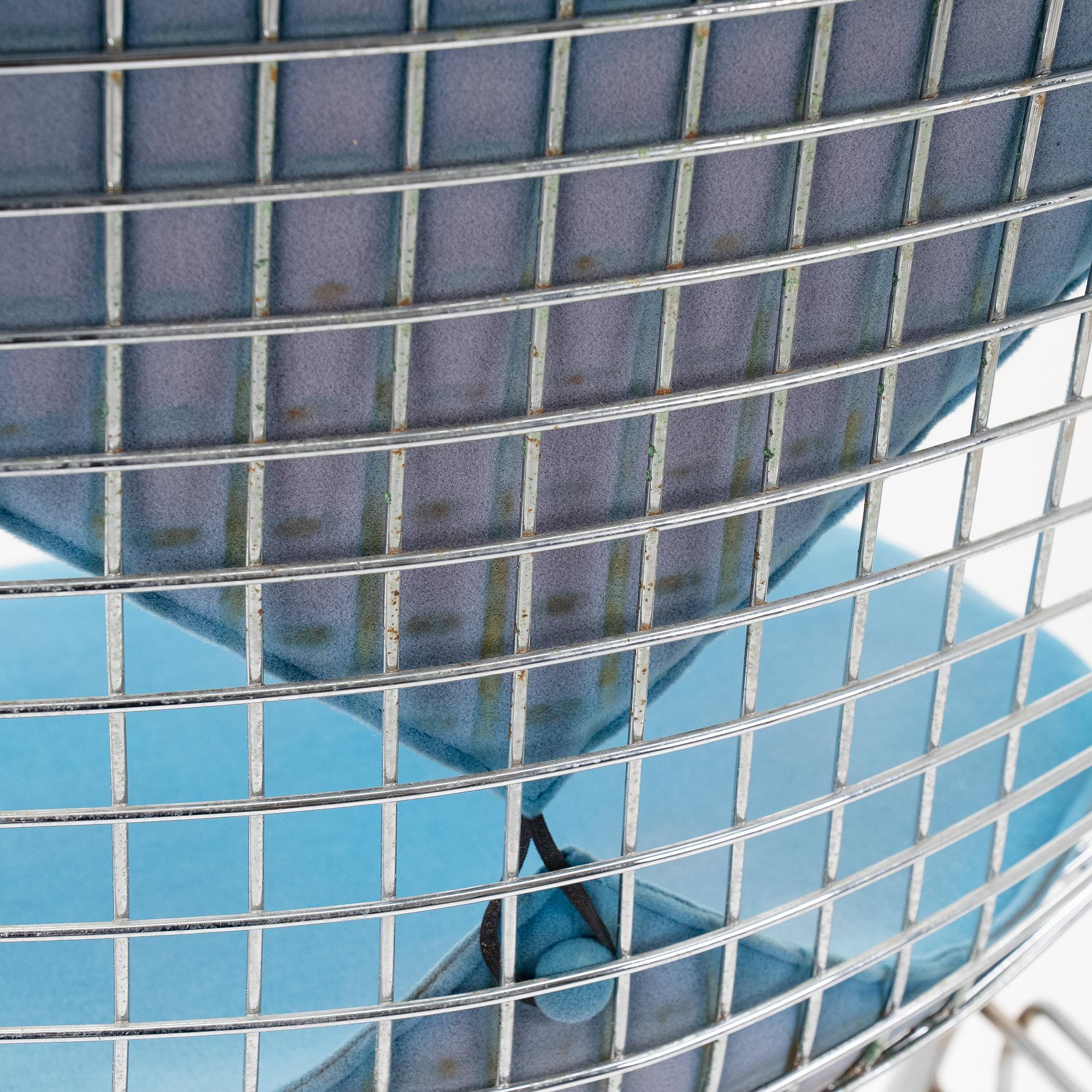 DSS Wire Chair Stackable Metal Blue 4