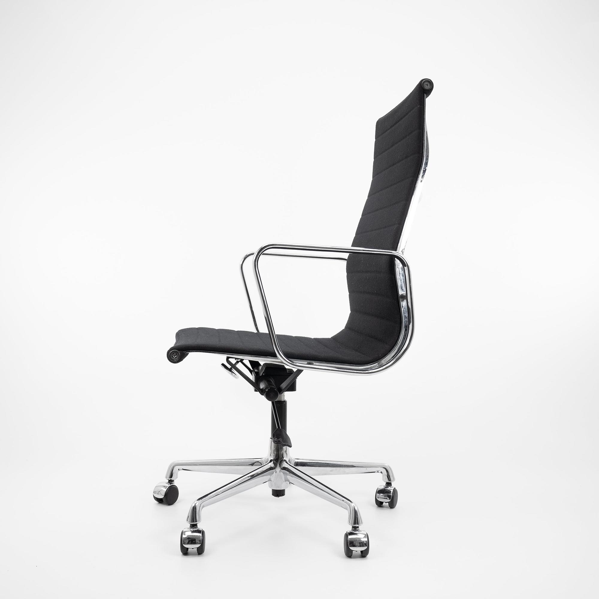 EA119 Bürostuhl Schwarz von Vitra 1