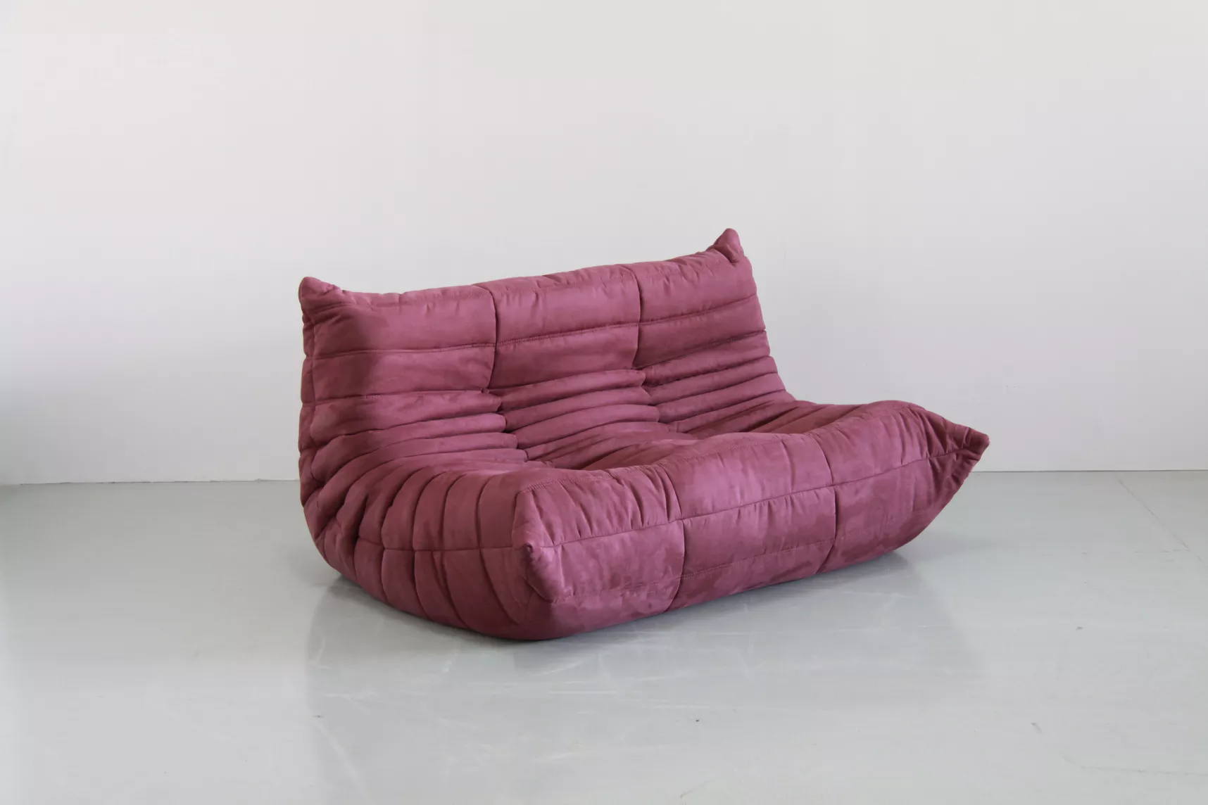 Togo Sofa 2-Seater Textile Fuchsia 1