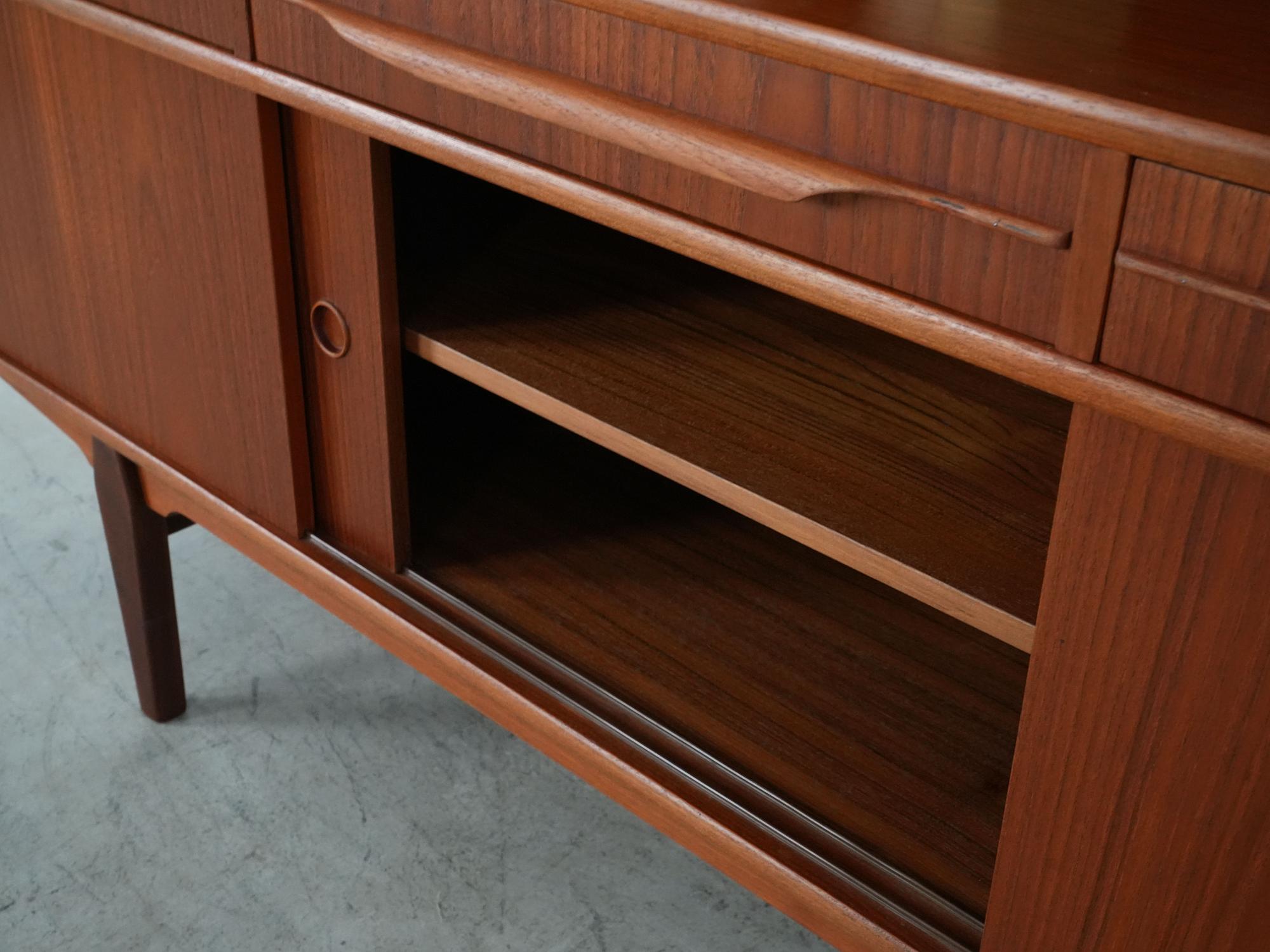 Highboard Teakholz 1960er Jahre 14