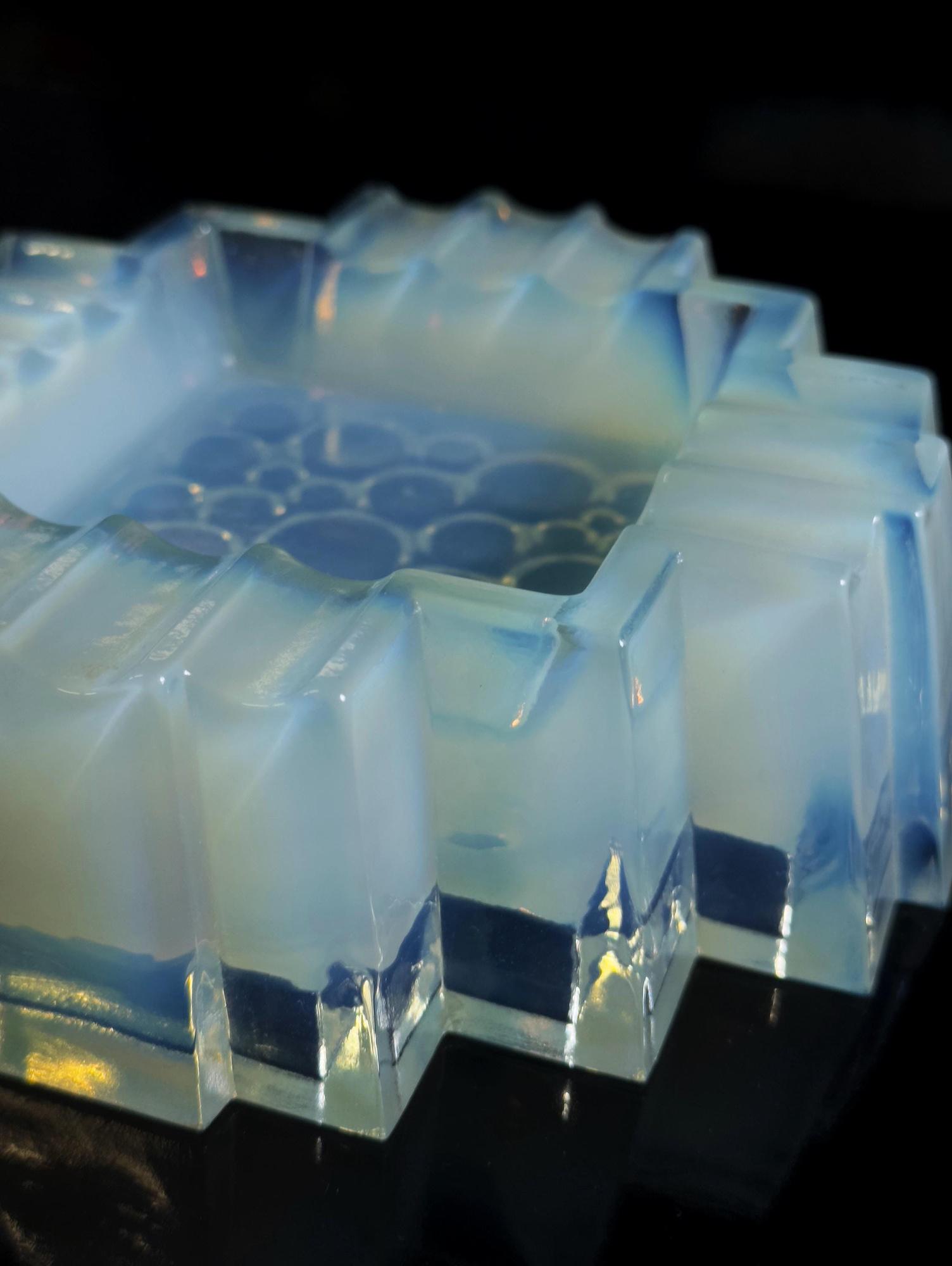 Vintage Art Deco Ashtray Opaline Glass 1930s 2