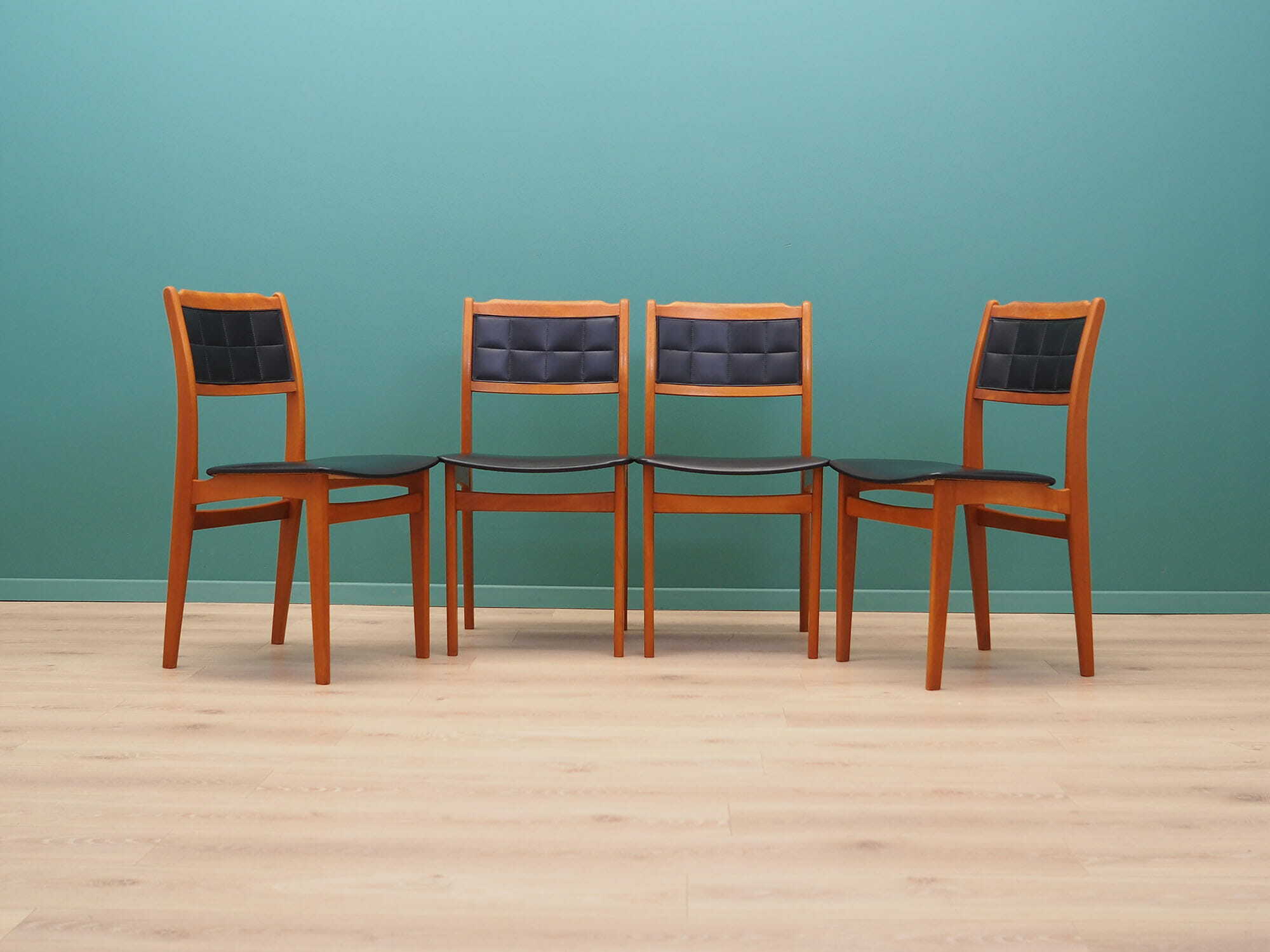 4x Vintage Chair Beech Wood Faux Leather Black 1970s 8