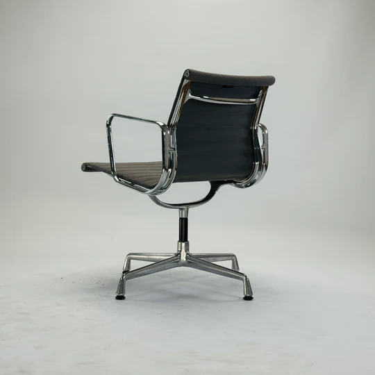 Eames EA 108 Aluminium Chair Grau 3