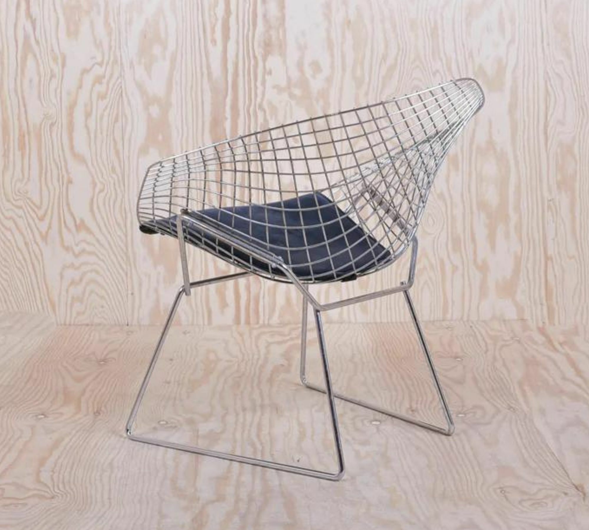 Bertoia Diamond Chair Silber mit Sitzkissen  2