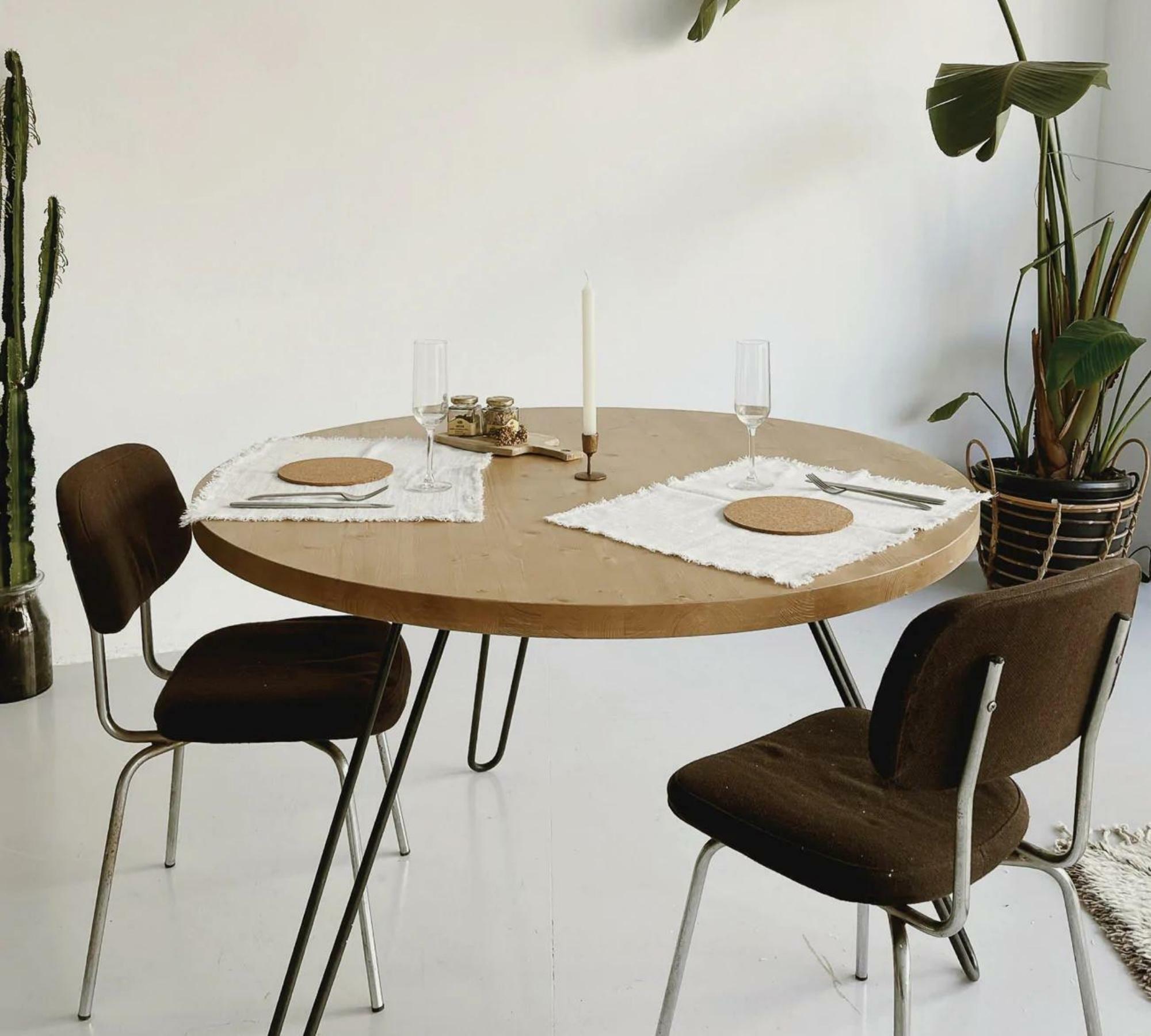 Runder Esstisch Hairpin-Beine Kiefernholz Sand 1