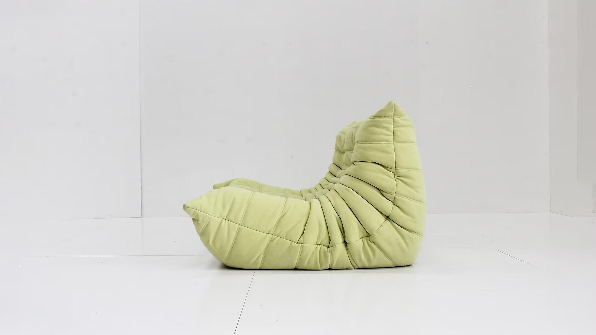 Togo Sofa 2-seater Alcantara Mint Green 2