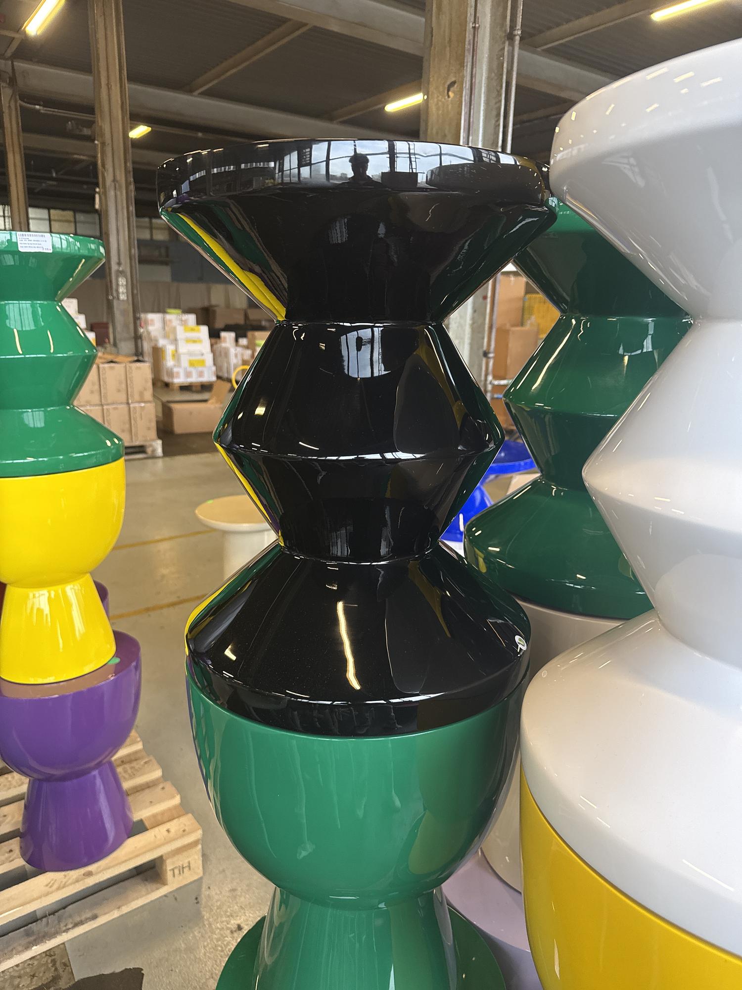 Zig Zag Stool Black 2