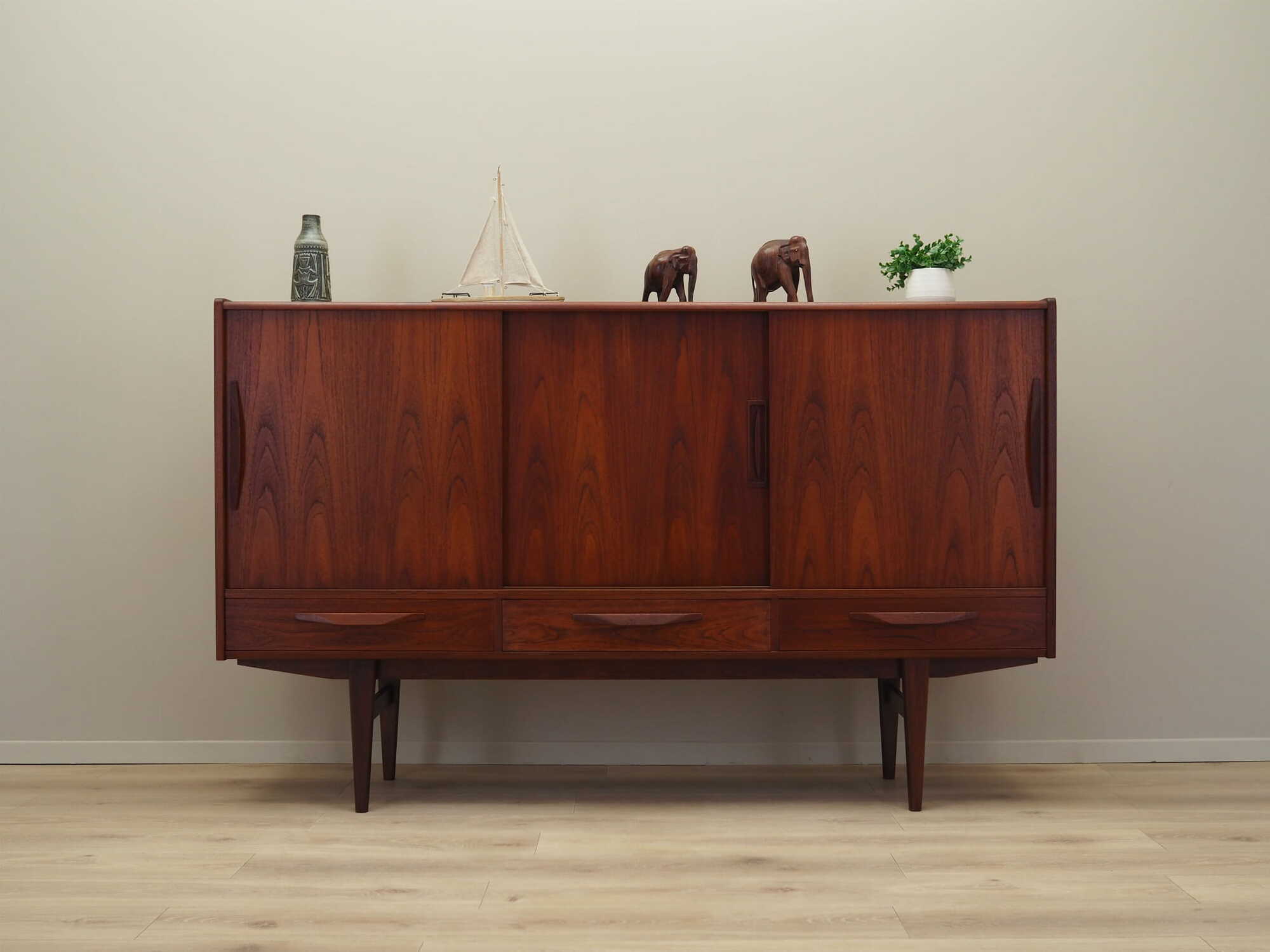 Highboard Holz Braun 1970er Jahre 1