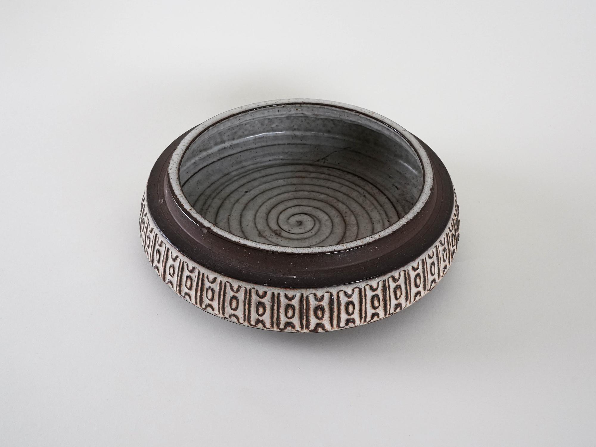 Ceramic bowl Brown 3