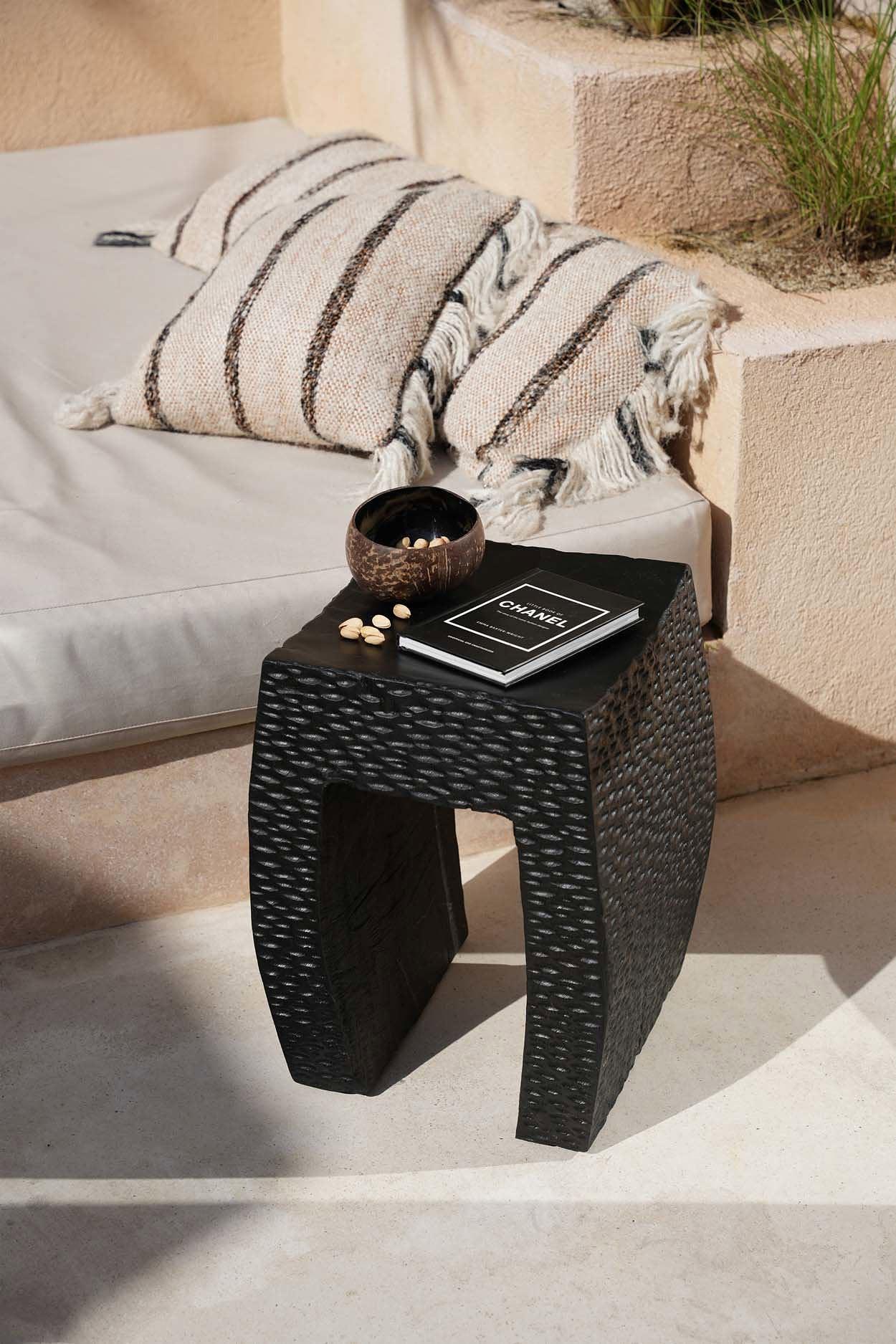 The Montano stool Black ø38cm 1