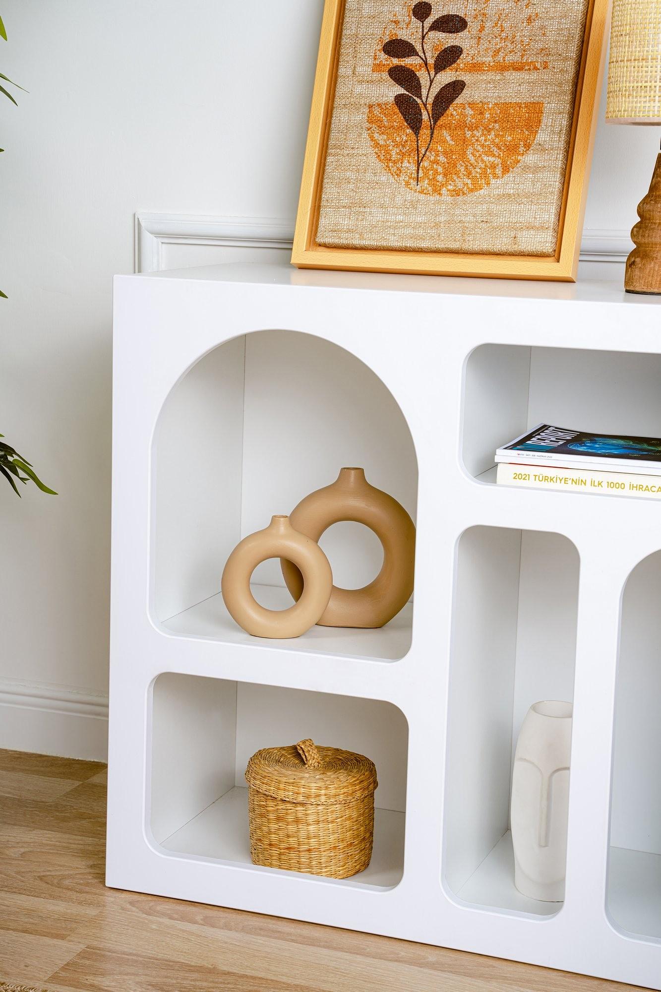 Lesa Console White 3