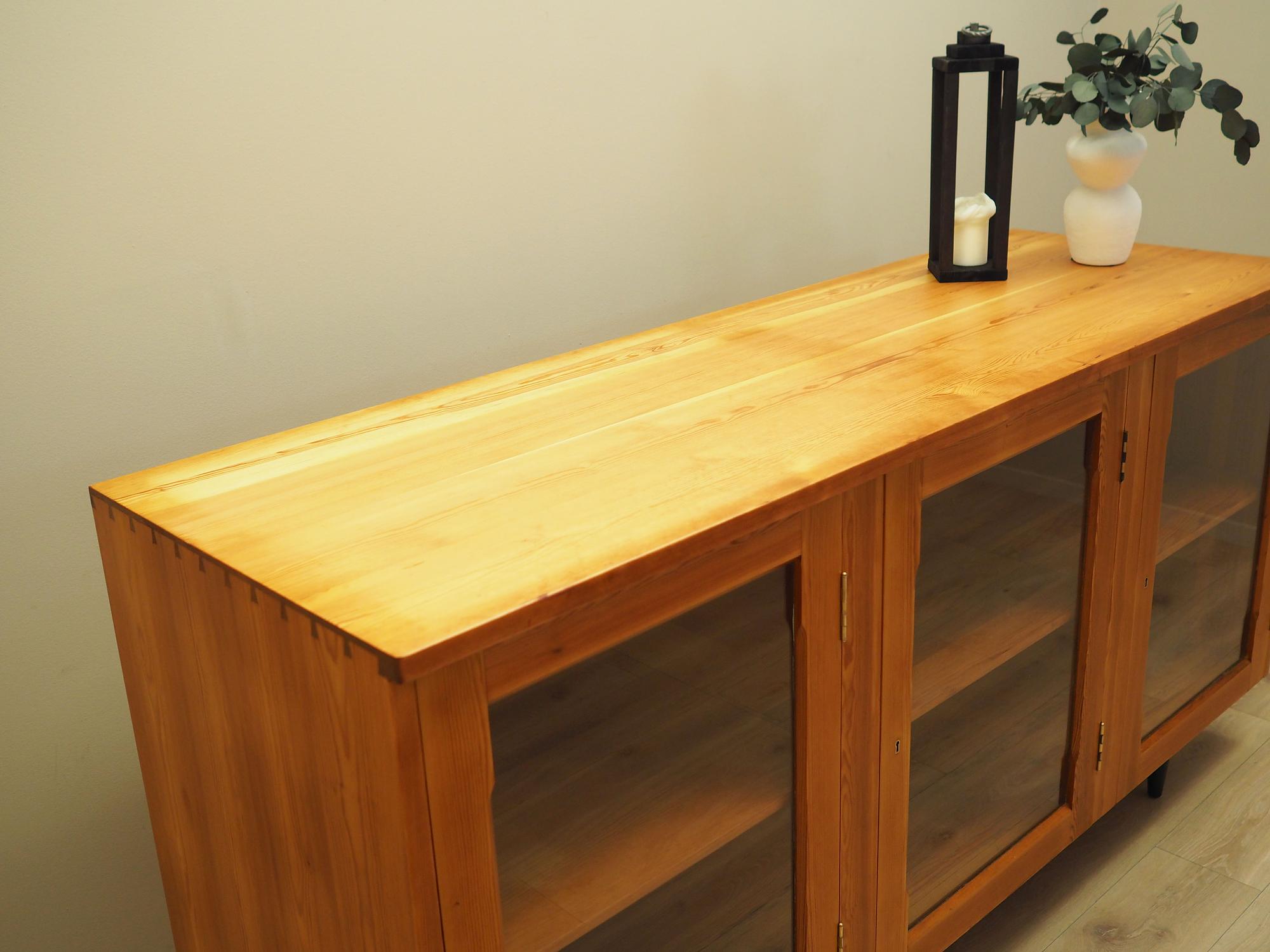 Display cabinet Pine wood 1980s 14