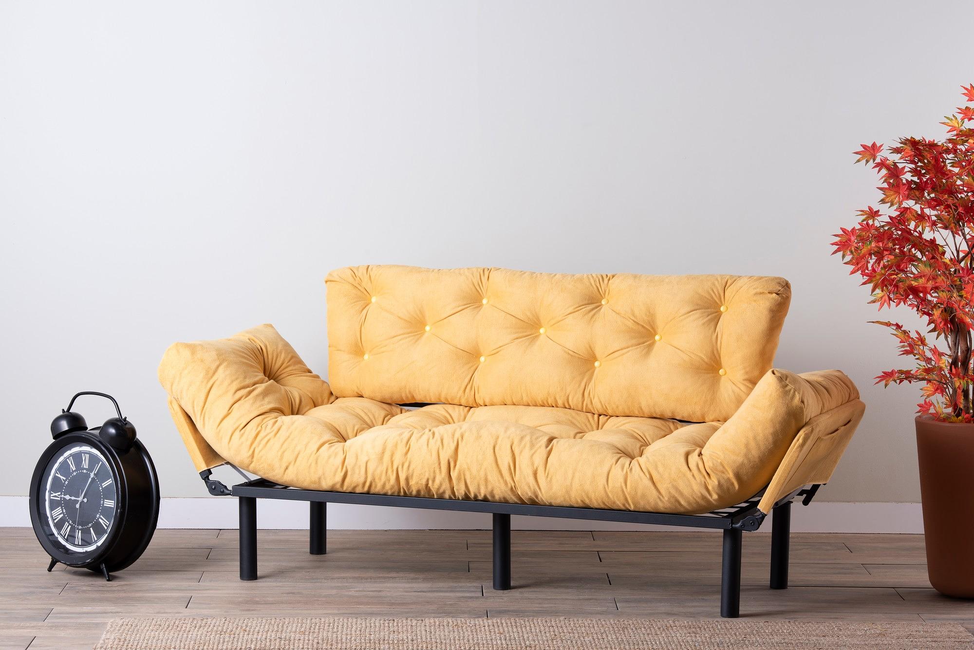 Nitta Triple Schlafsofa 3-Sitzer Mustard 1