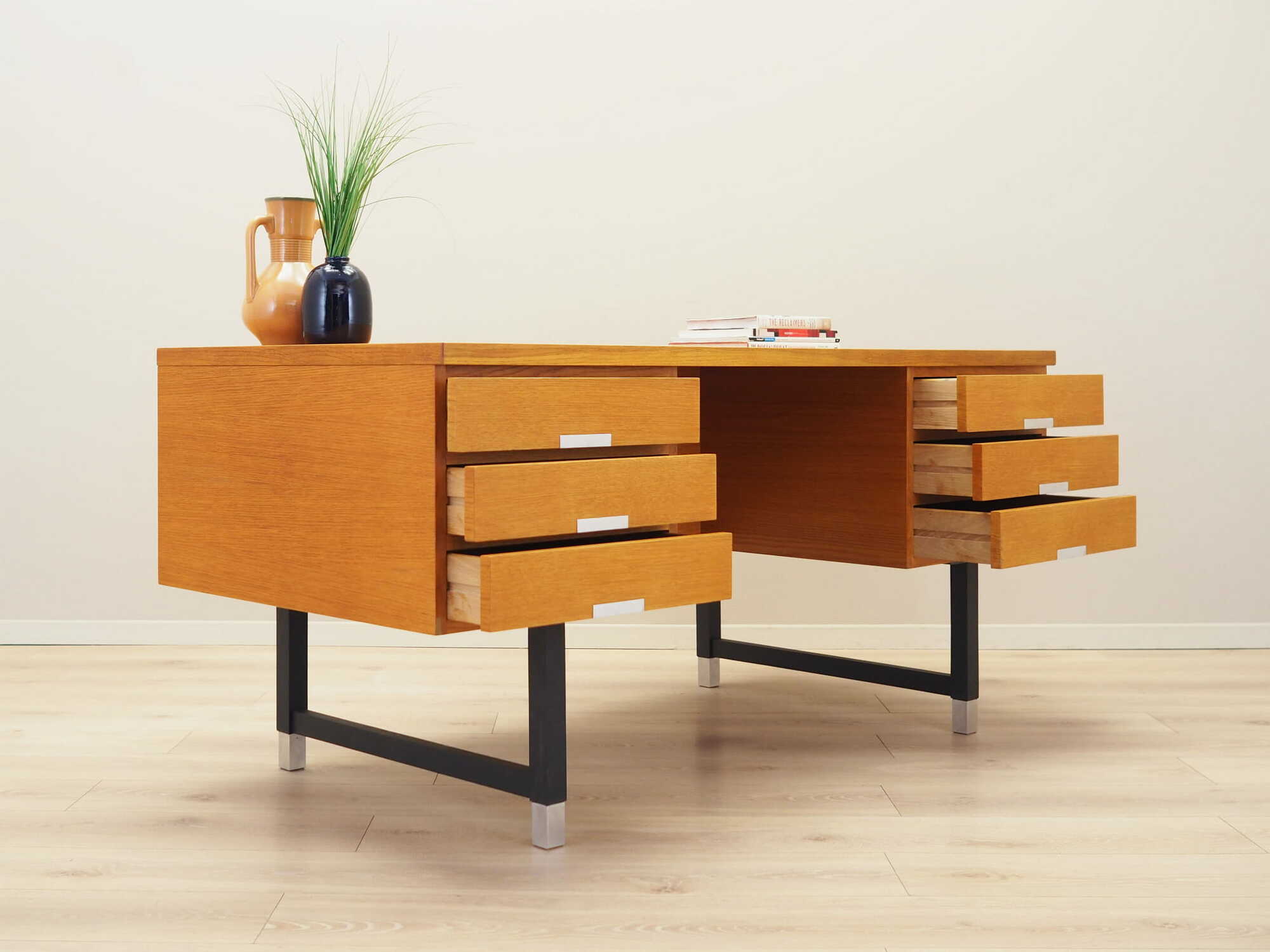 Vintage Schreibtisch Eschenholz 1970er Jahre 4