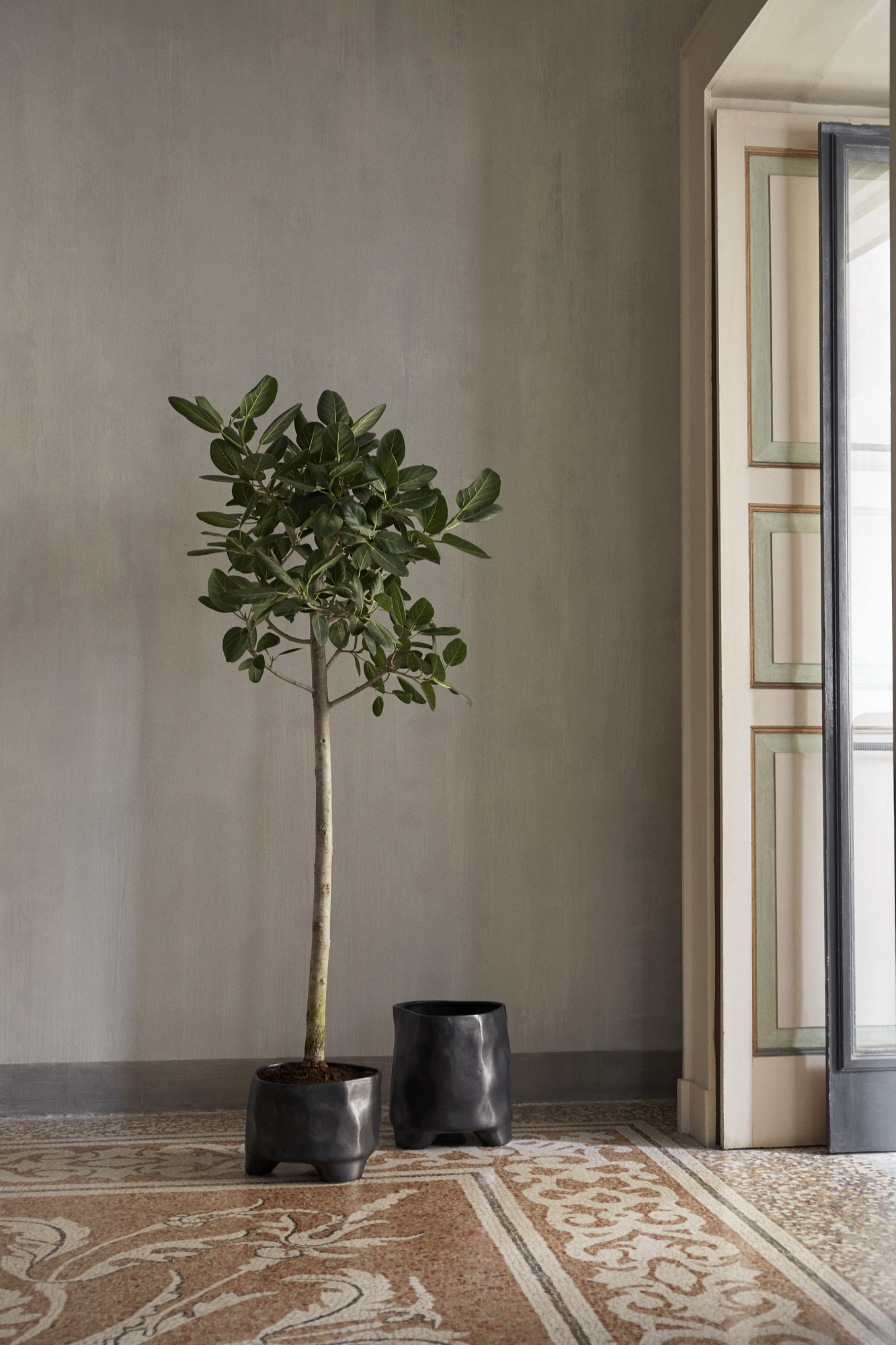 Esca Blumentopf Porzellan Schwarz 1