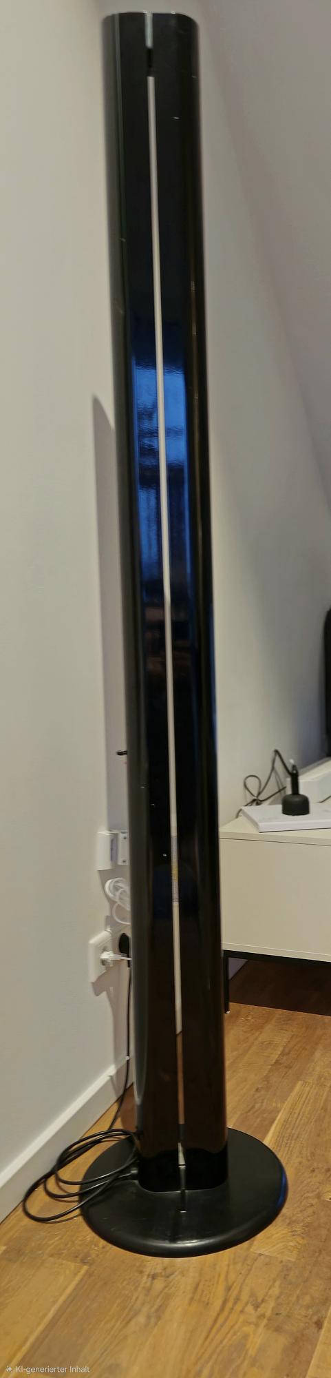 Megaron Stehlampe Schwarz  2