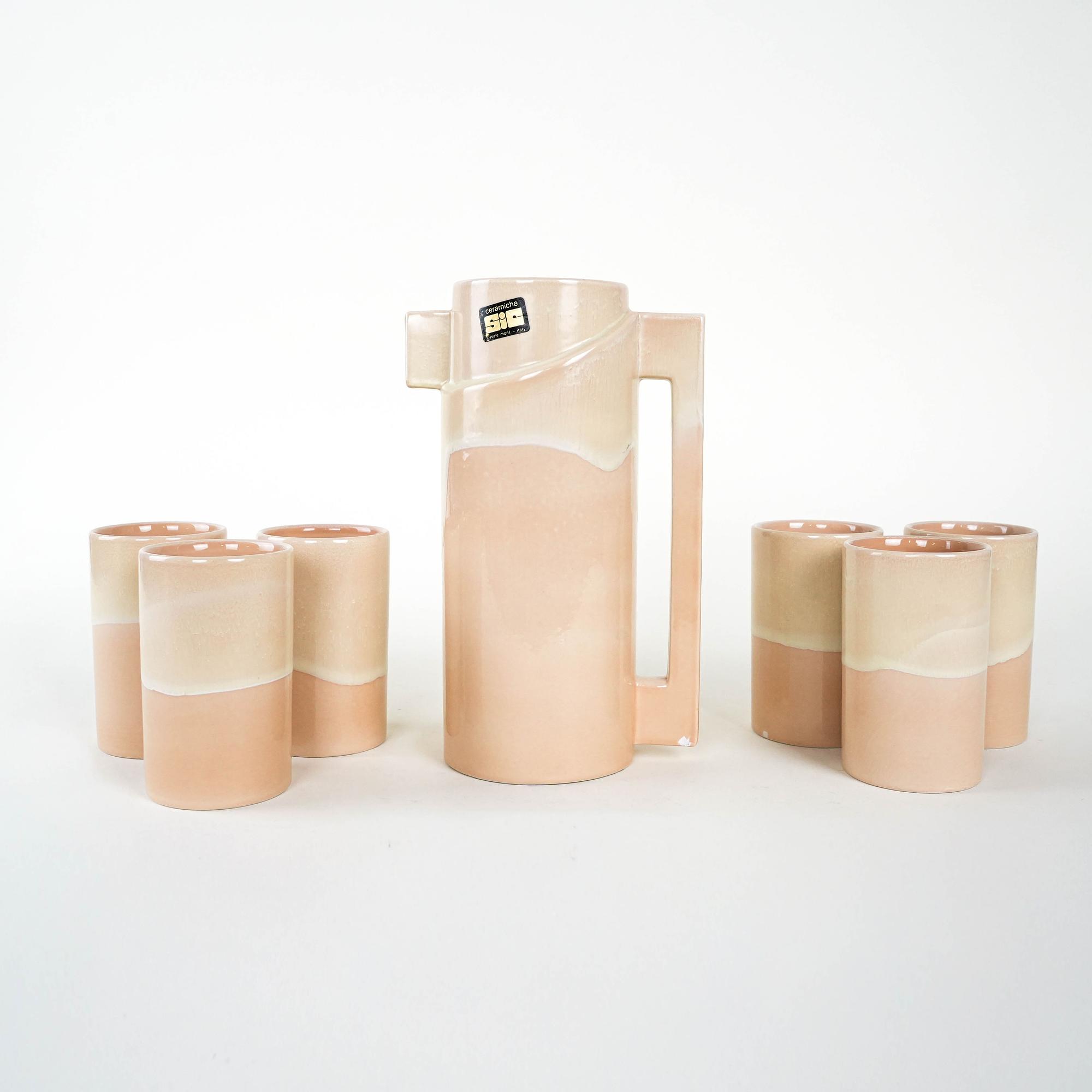 Brocca in ceramica e set di tazze beige anni '60 1