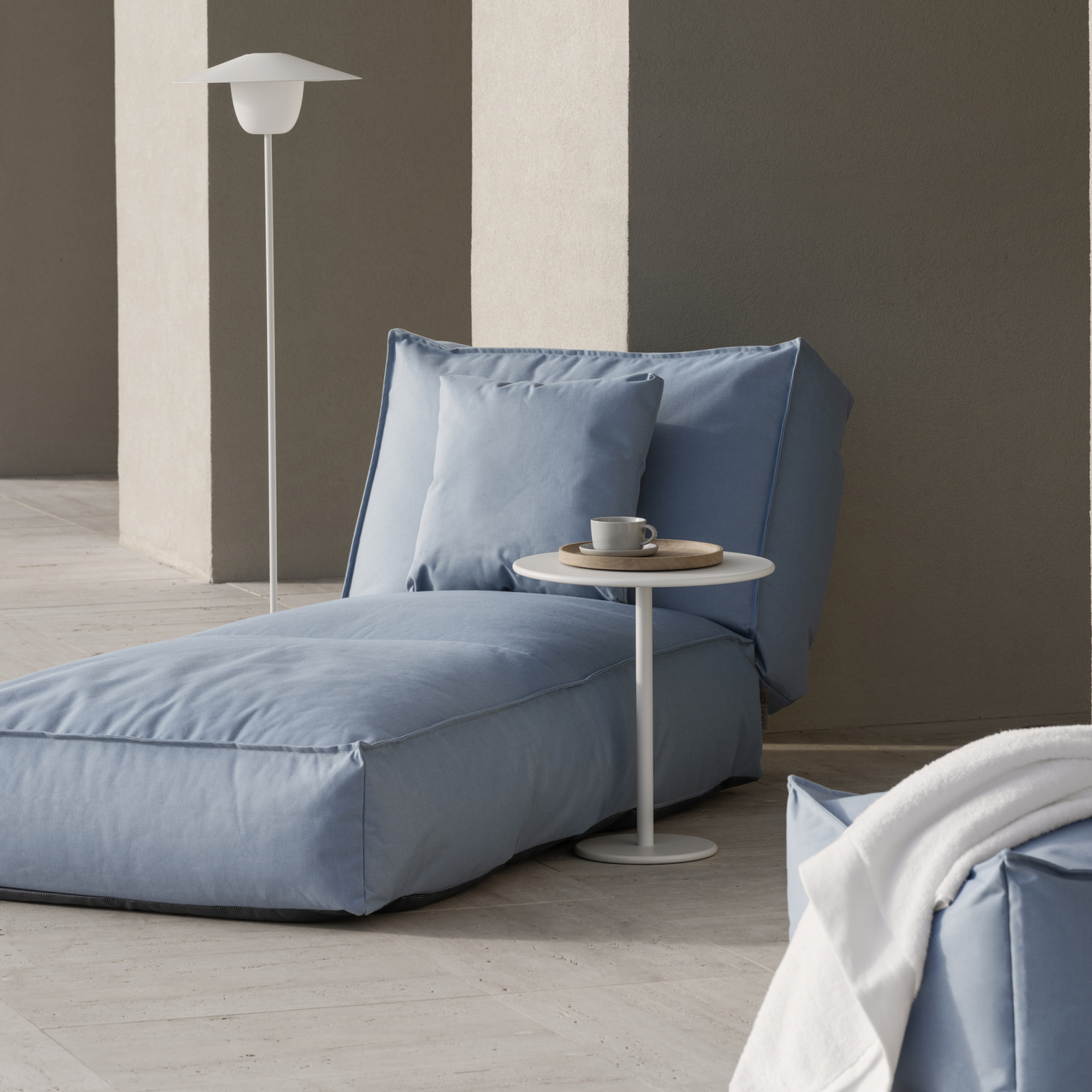 Stay Garten Beistelltisch White 62015 2