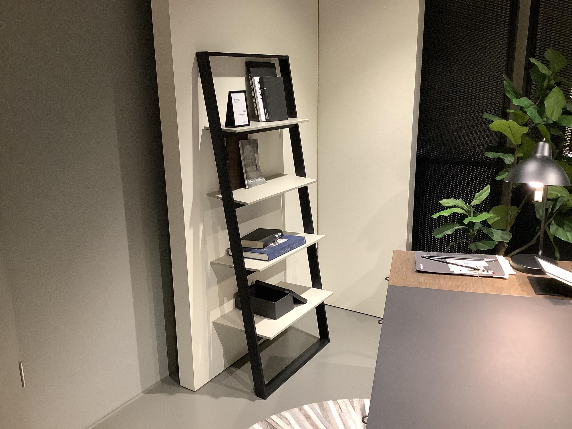 Bordeaux Wandsystem Mattschwarzer Aschgrauer Lack 0