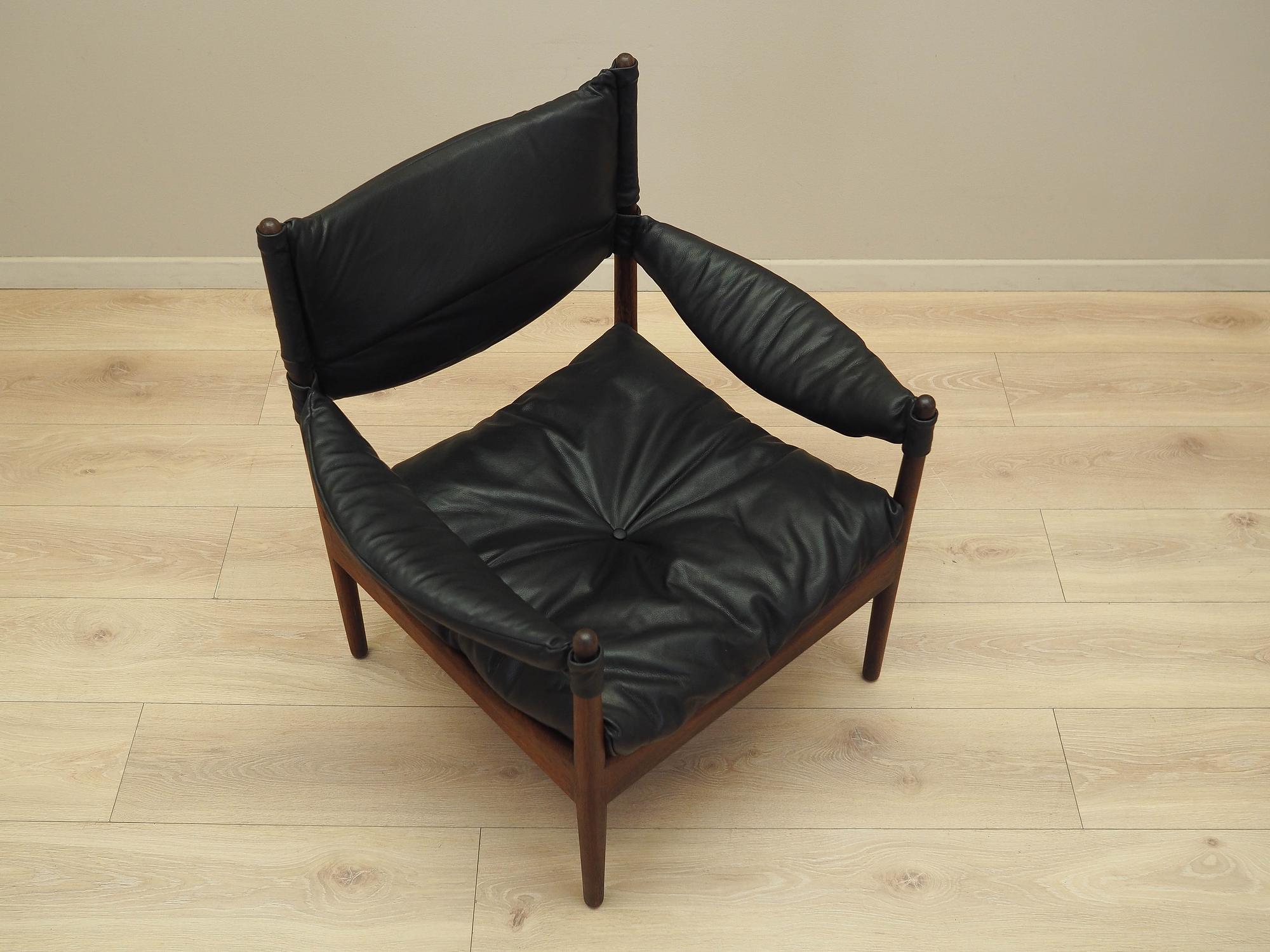Modus Armchair Wood Leather Black 1960s 9
