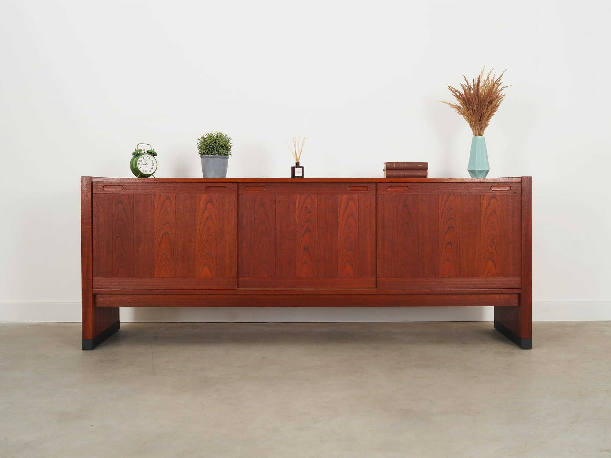 Vintage Sideboard Teakholz Braun 1960er Jahre 1