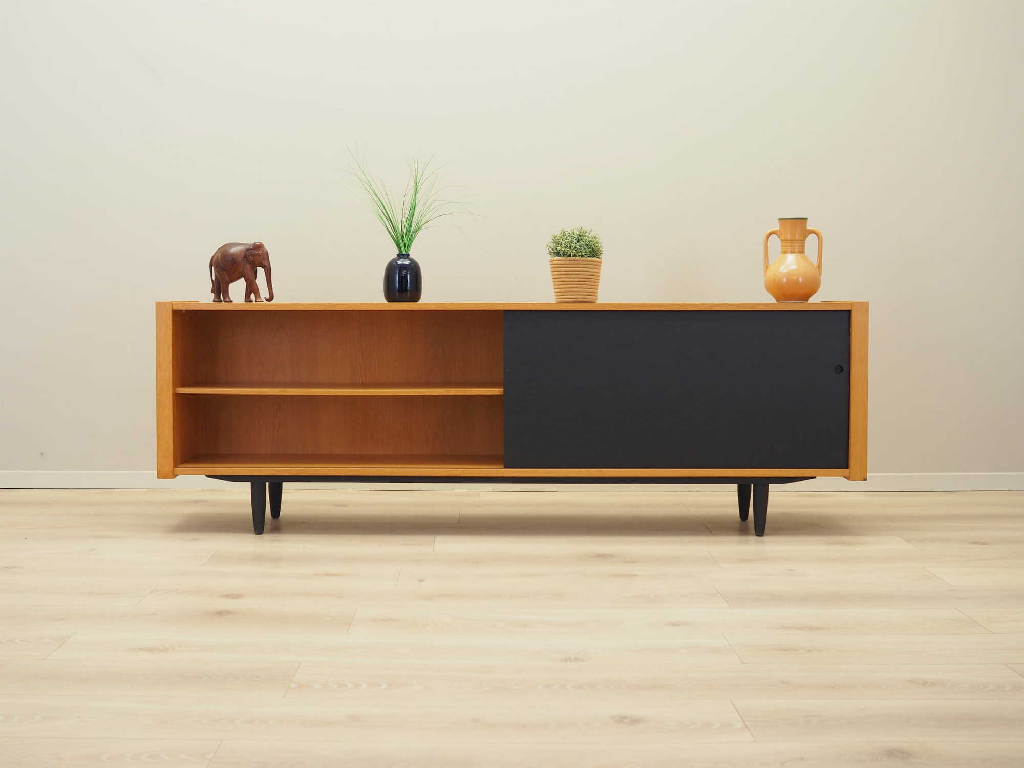 Vintage Sideboard Eschenholz Braun 1970er Jahre 2