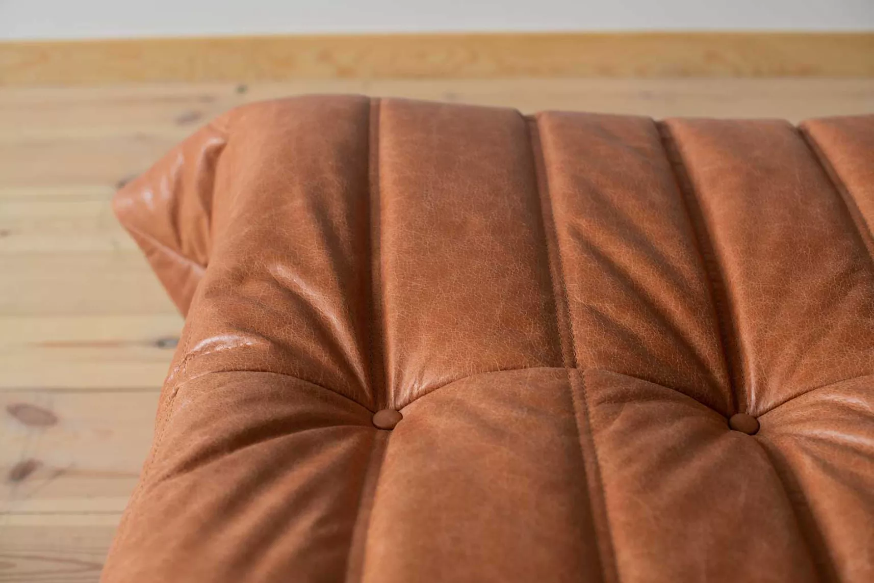 Togo Pouf Pelle Pull-Up Marrone Pesca 3