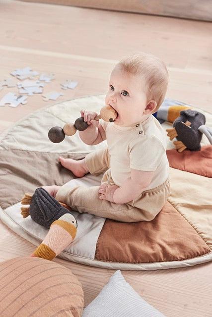 Larva Rattle Oak Wood Brown 1