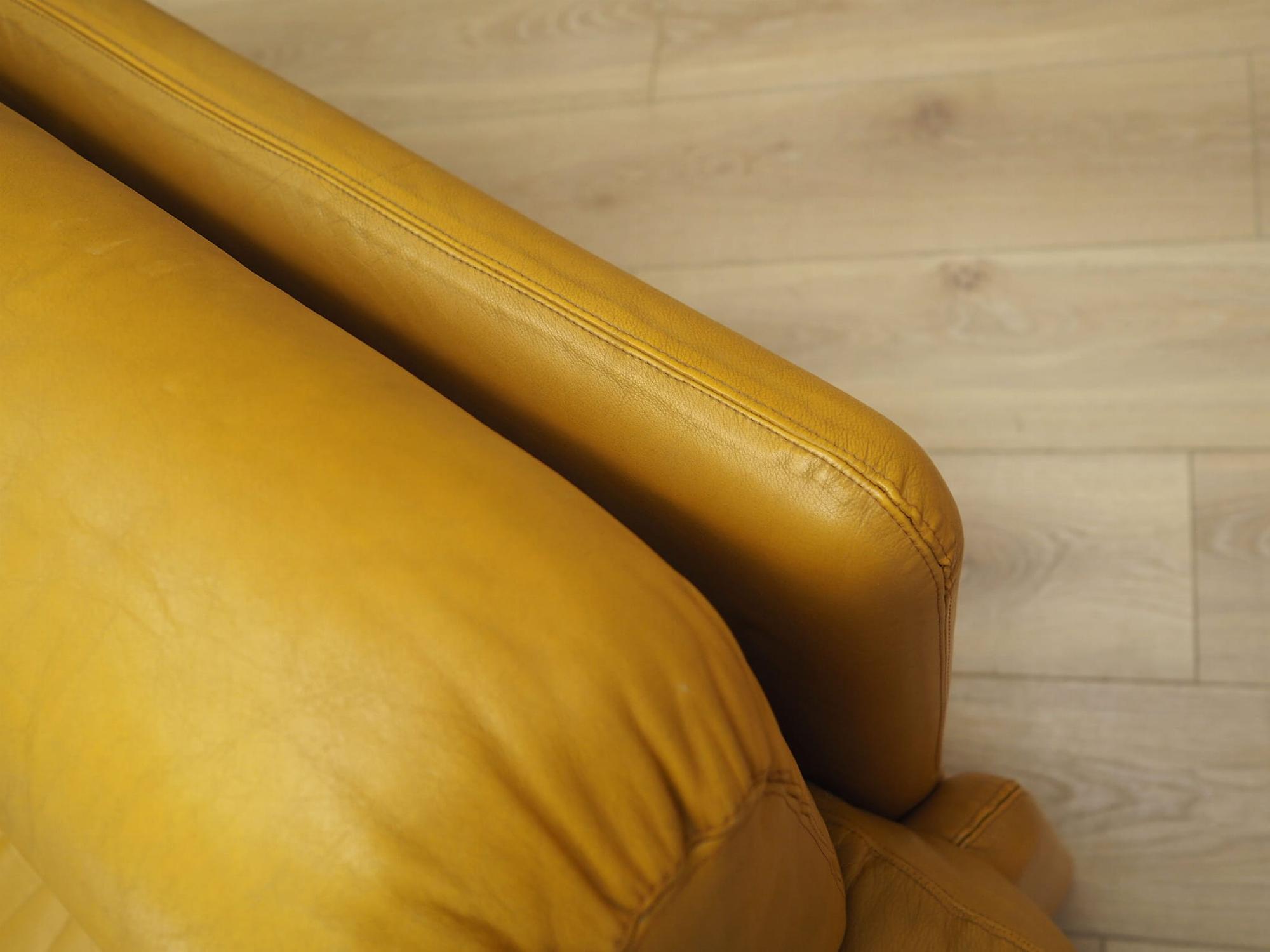 2-Sitzer Sofa Leder Gelb 1960er Jahre 14