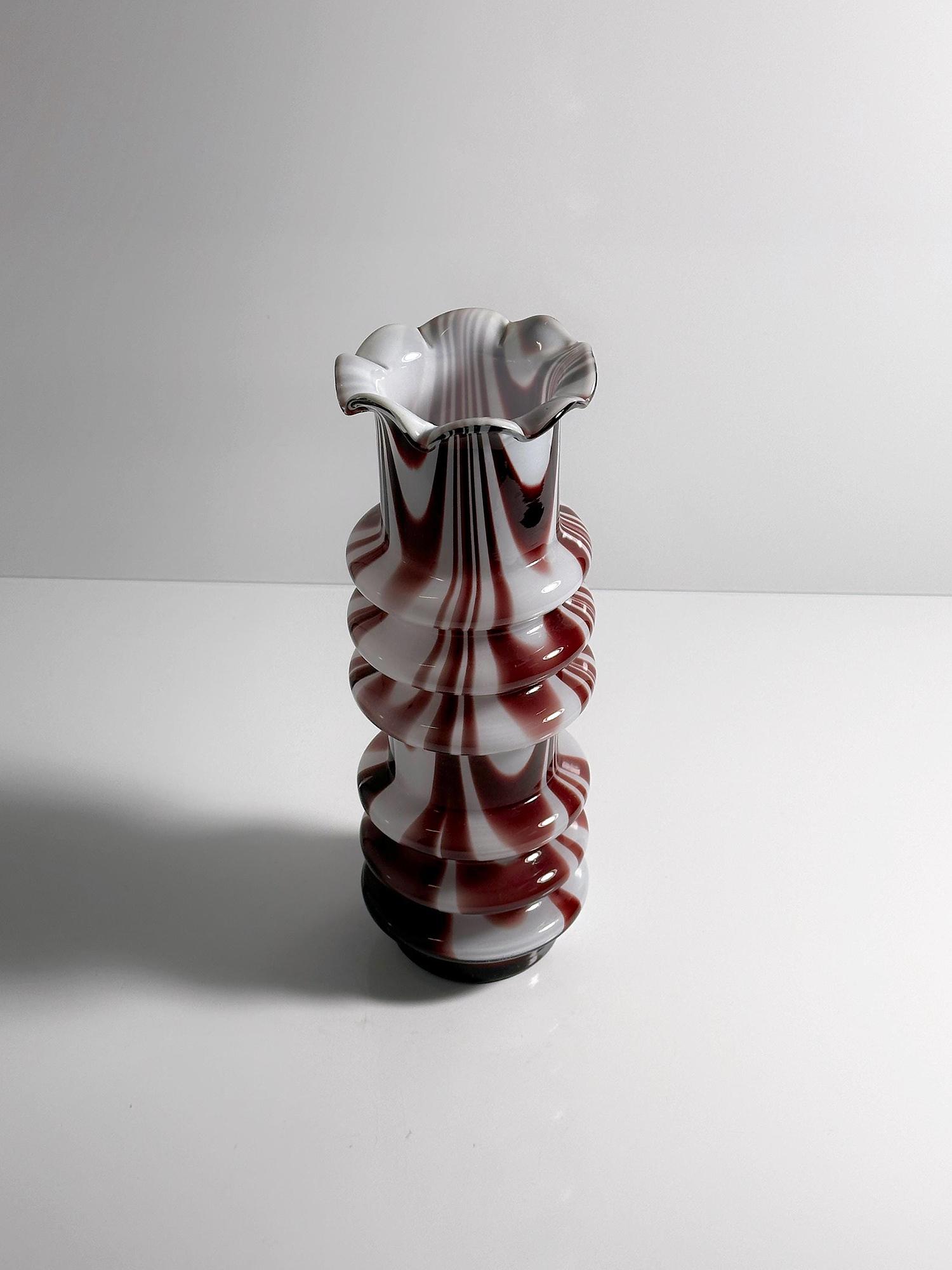 Vintage Vase Milchglas 1960er Jahre 1