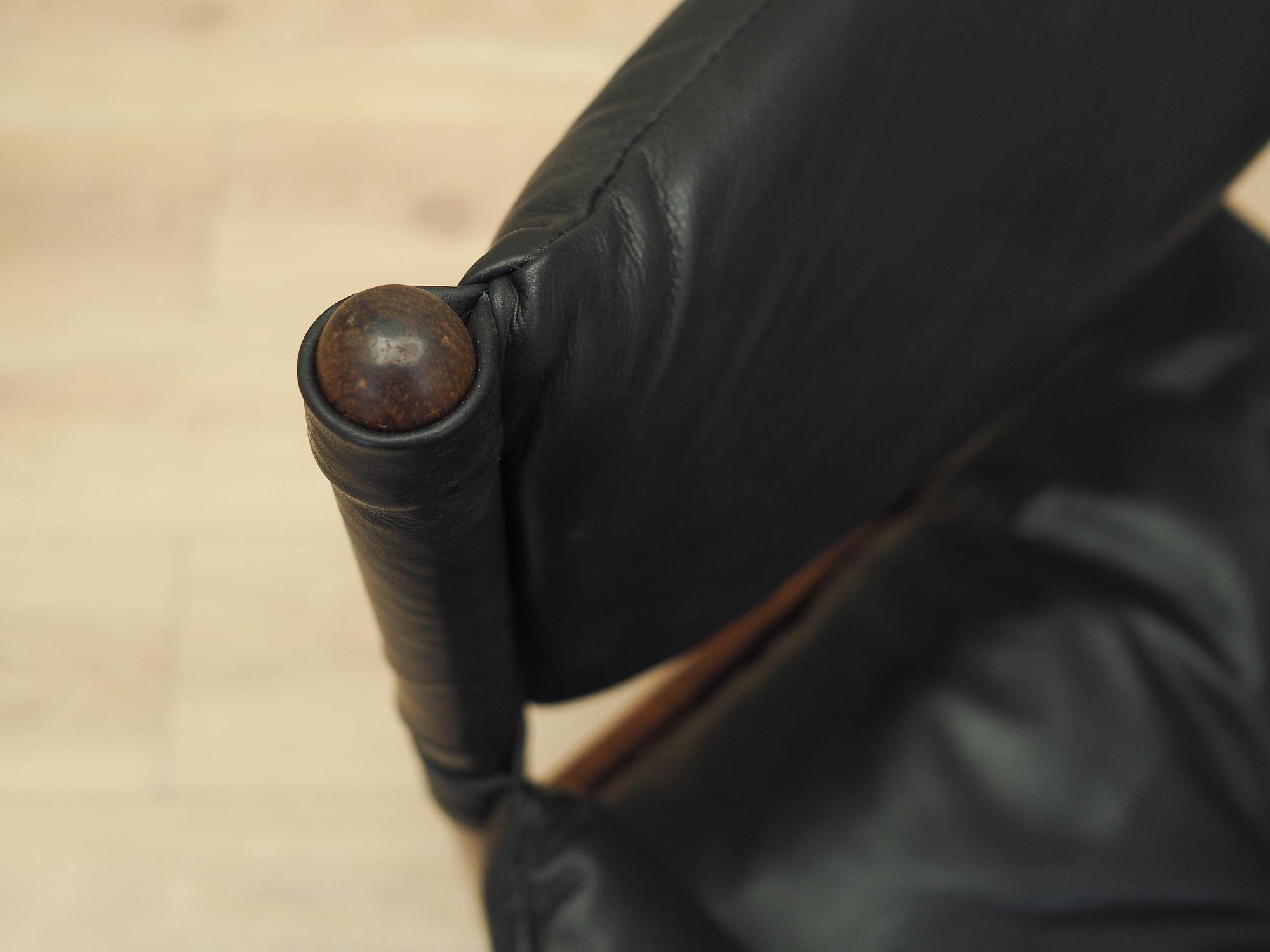 Modus Armchair Wood Leather Black 1960s 10