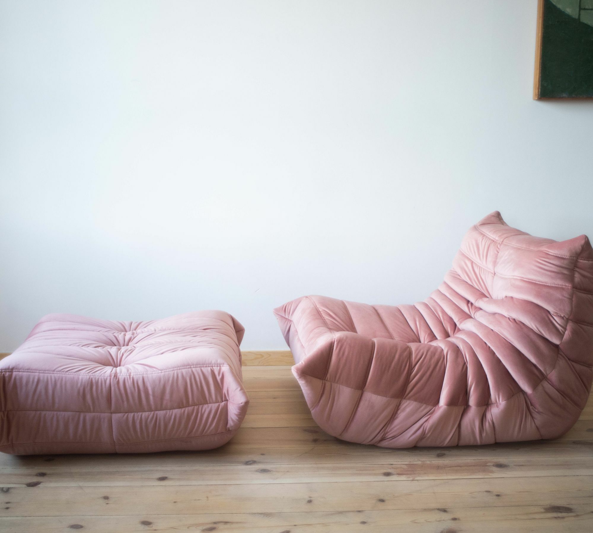 Set Poltrona e Pouf Togo Velluto Rosa Perla 2