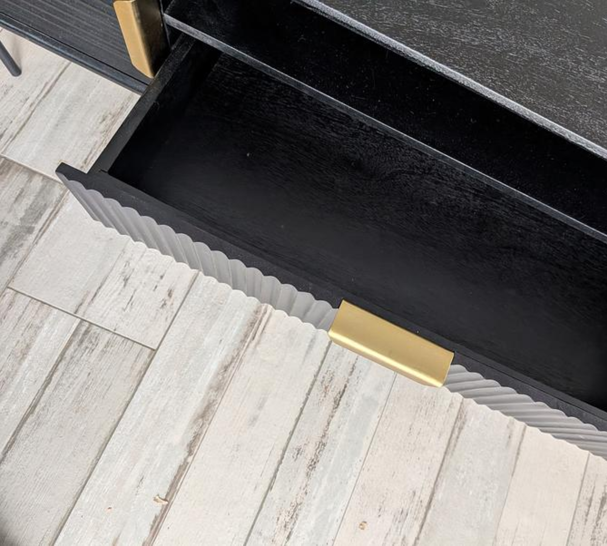 TV Lowboard Schwarz Gold 1