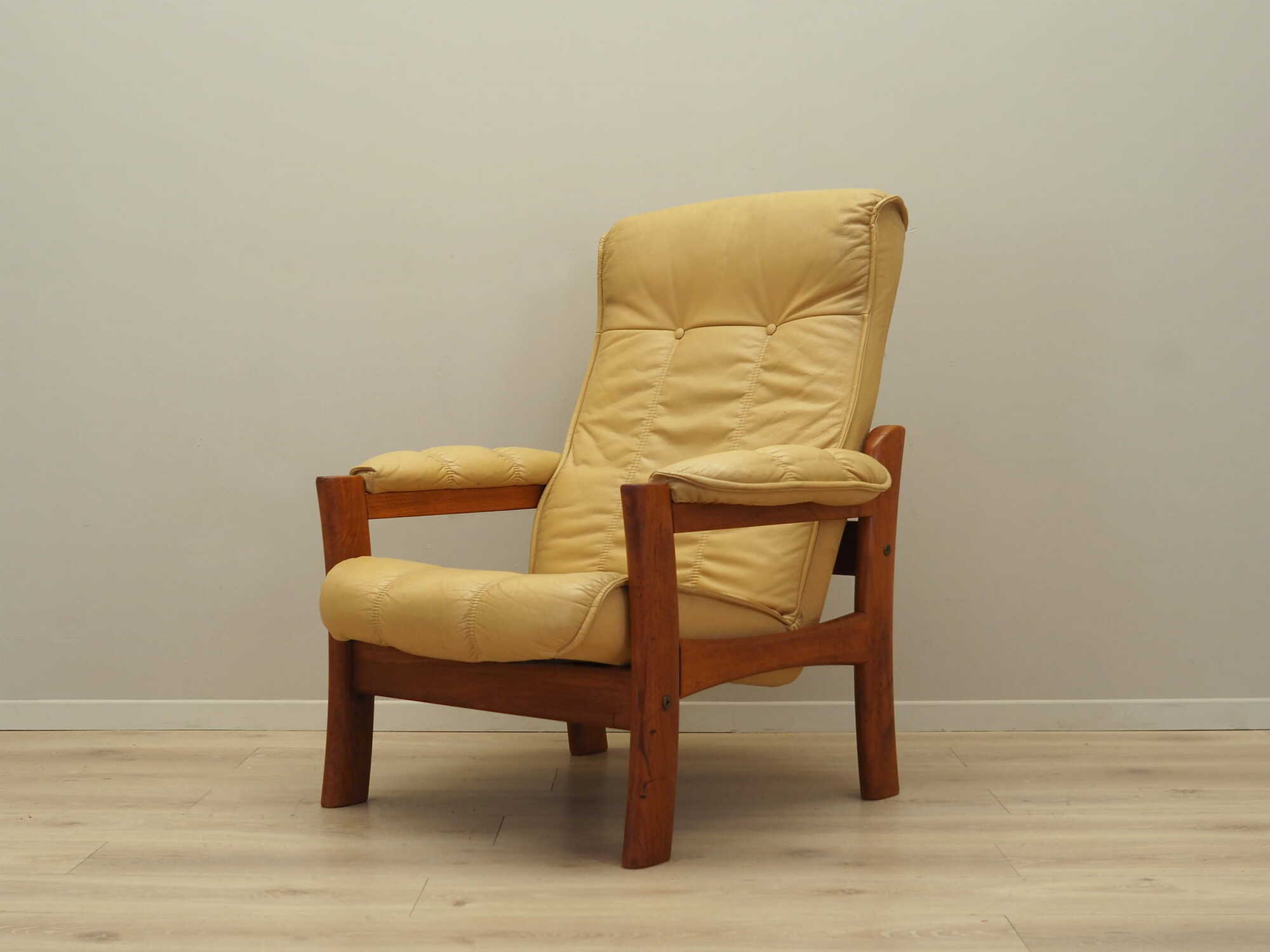 Armchair Teak Wood Leather Yellow 1960s 2