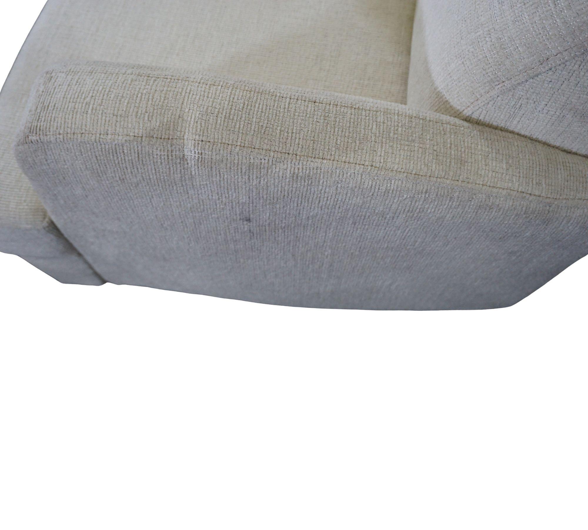 Kana Armchair Cream-colored 8