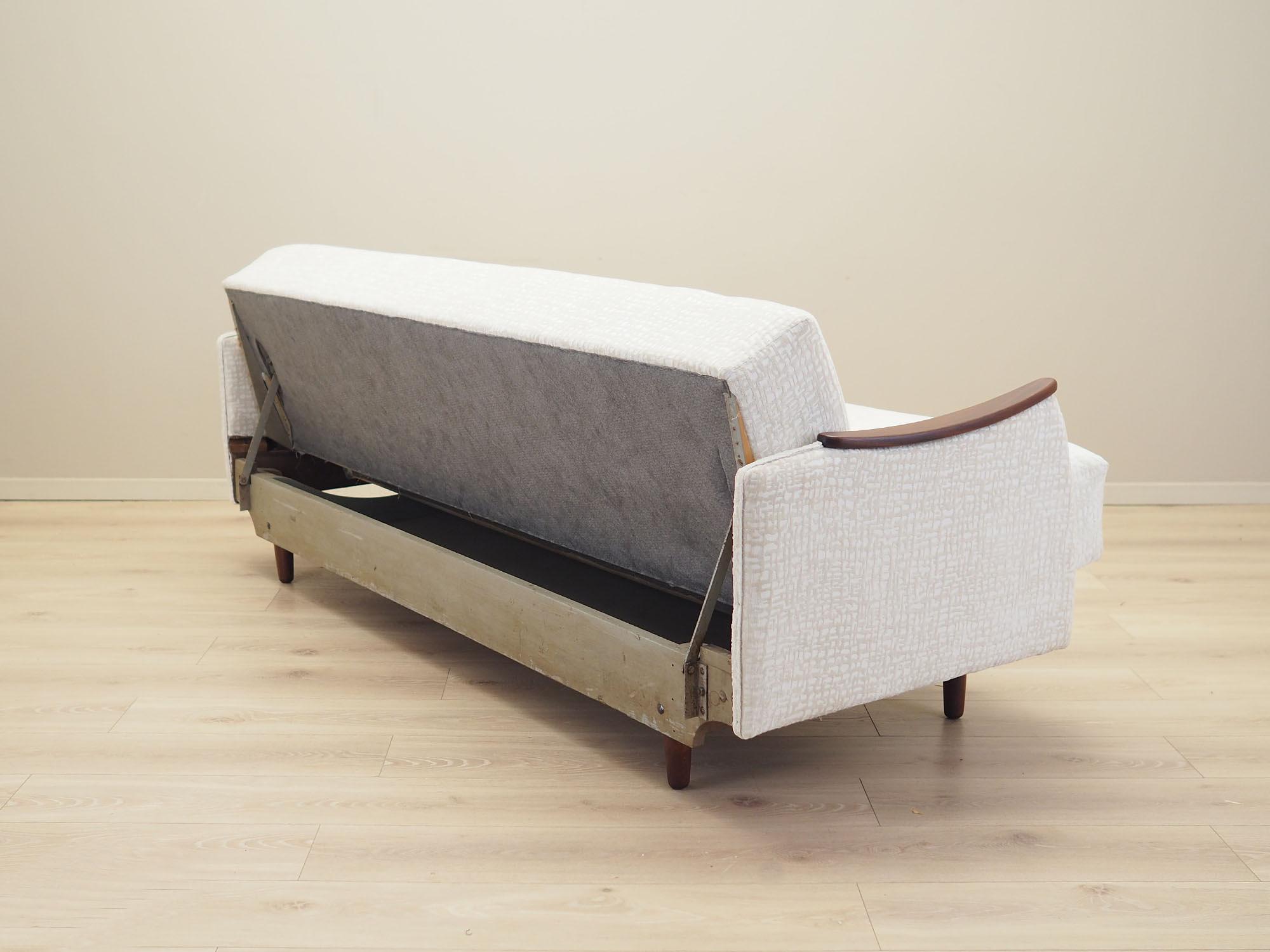Sleeper sofa White 1970s 11
