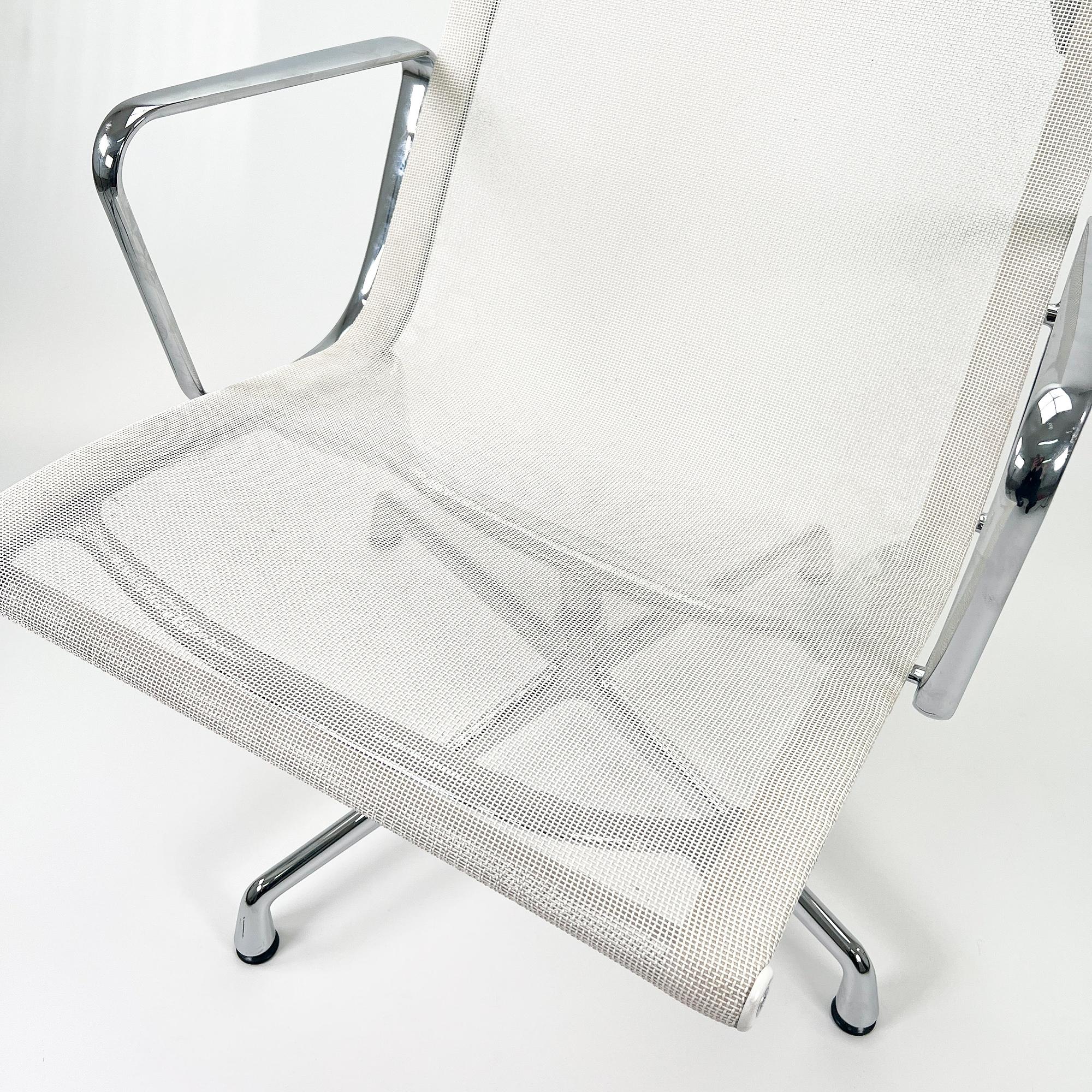 EA116 Office chair Chrome Mesh White 5
