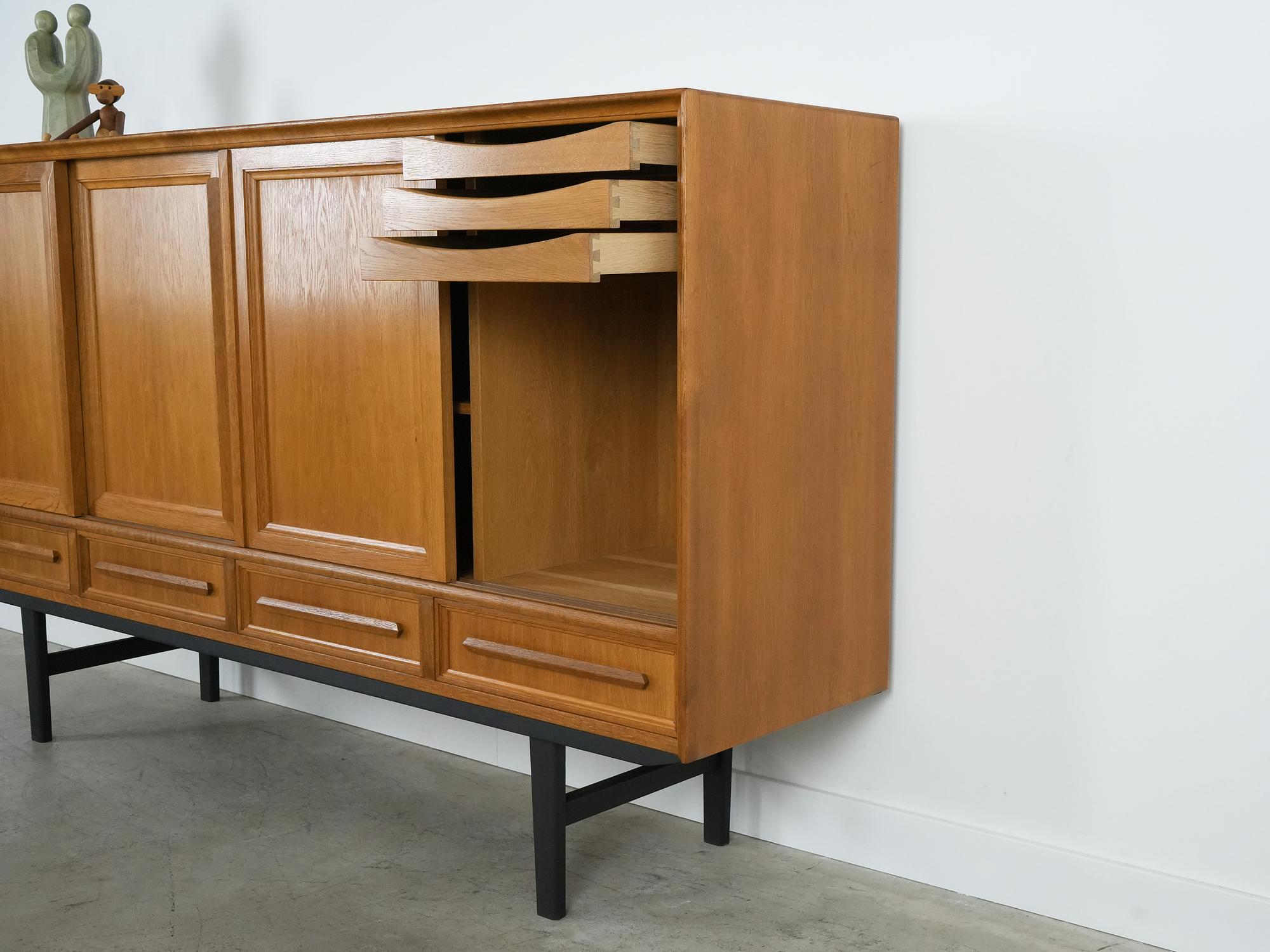 Highboard Eiche 1960er Jahre 7