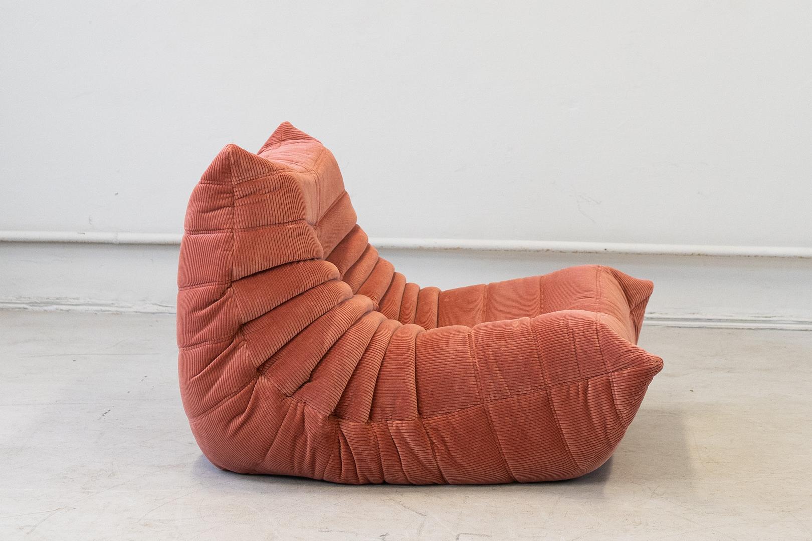 Togo Sessel Cord Coral 1