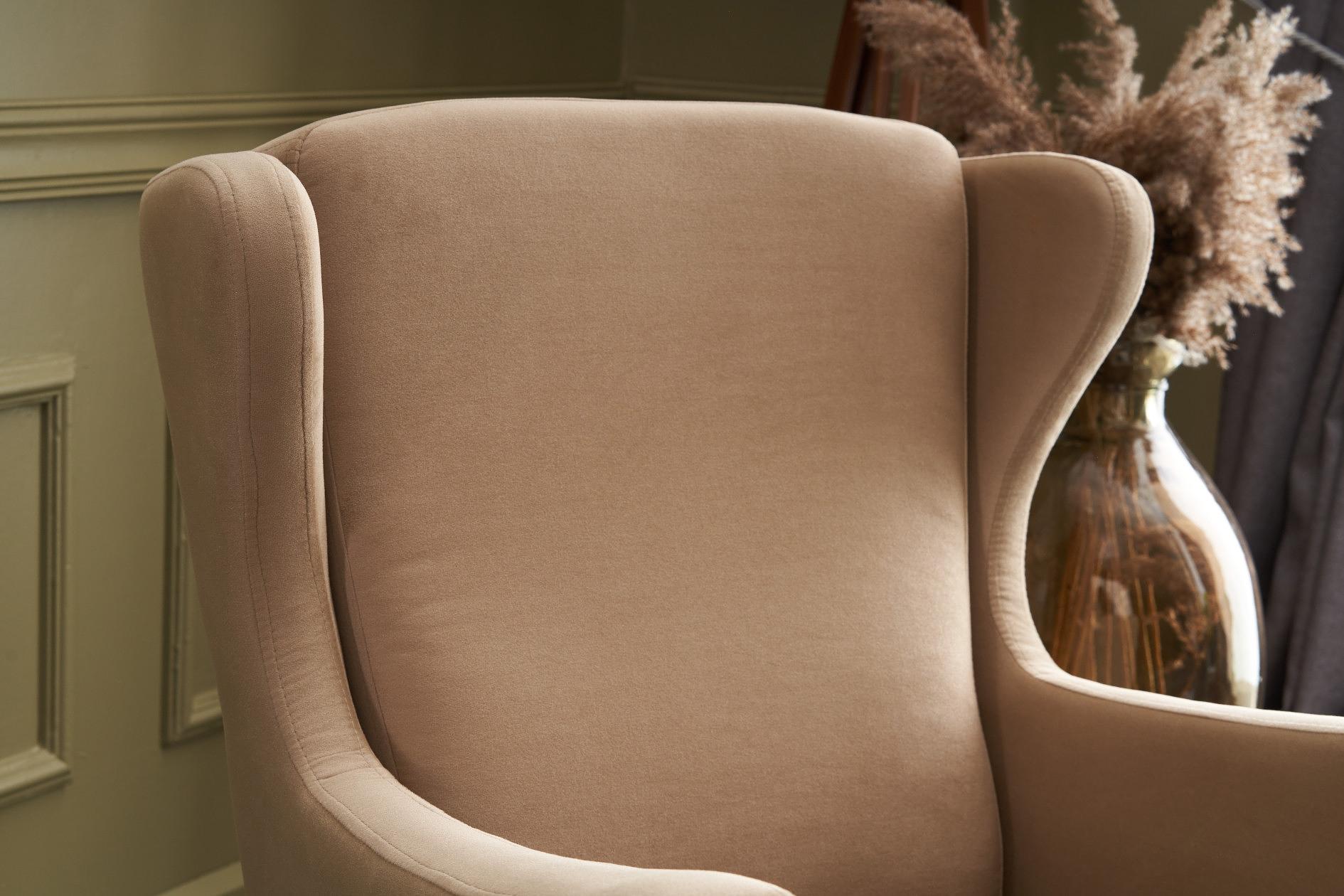 Lola Berjer Sessel Cremefarbig 2