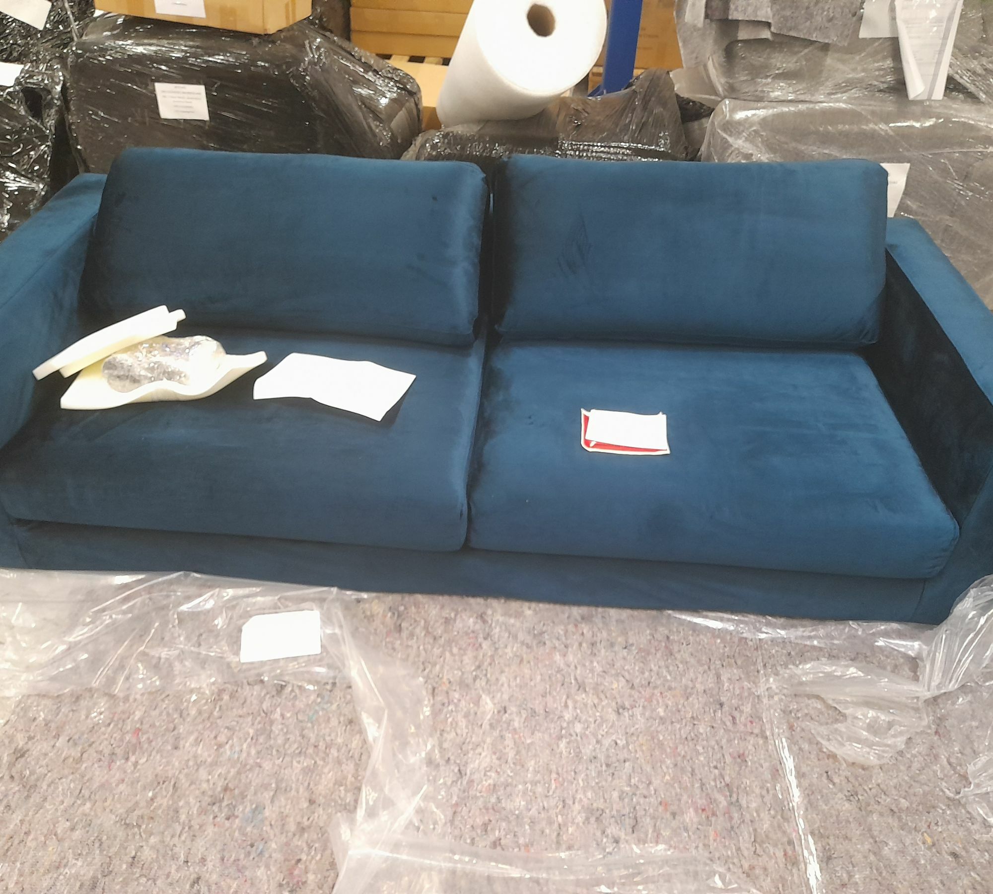 Dylan Sofa 3-Sitzer Velour Lux Petro 6