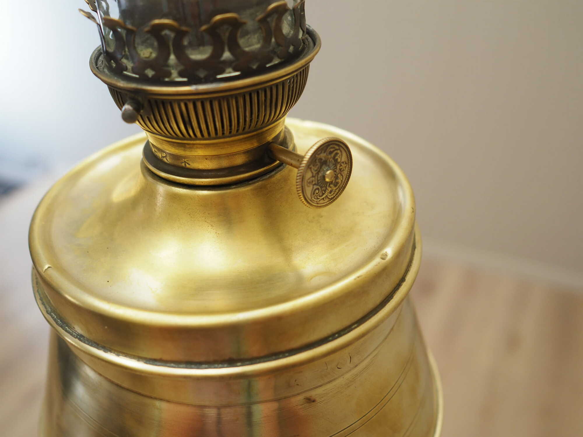 Vintage floor lamp glass metal gold 1920s 6