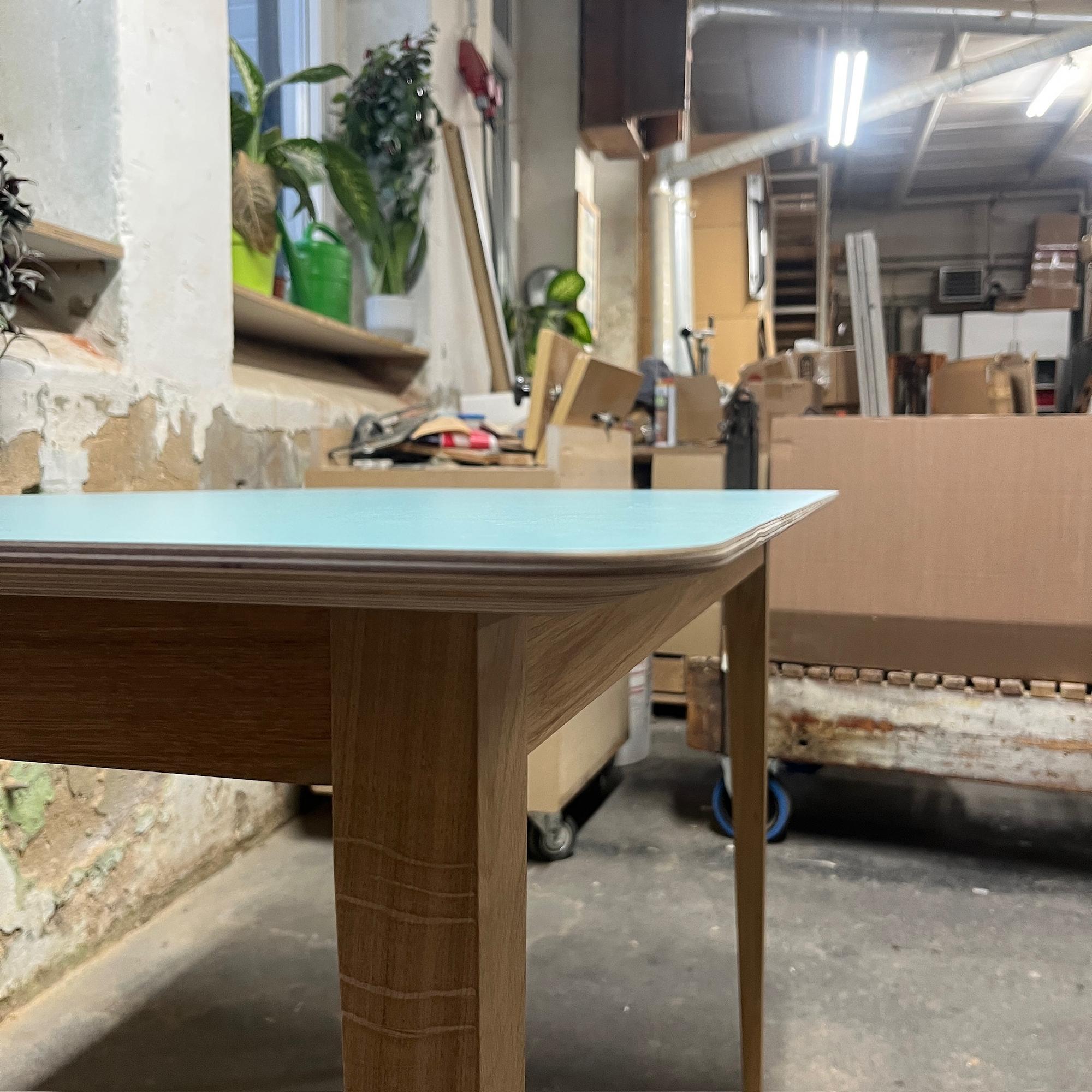 Beluga Tisch Holz HPL Türkis 3