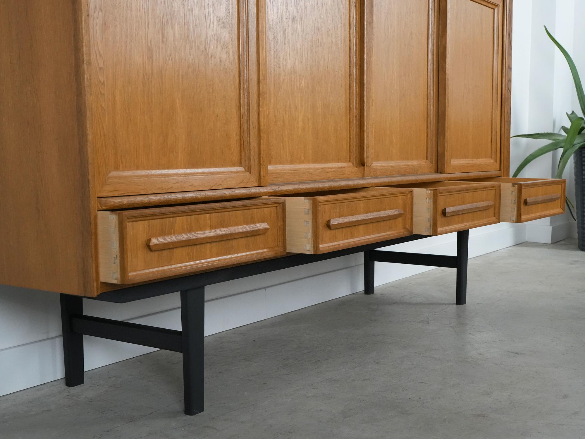 Highboard Eiche 1960er Jahre 6