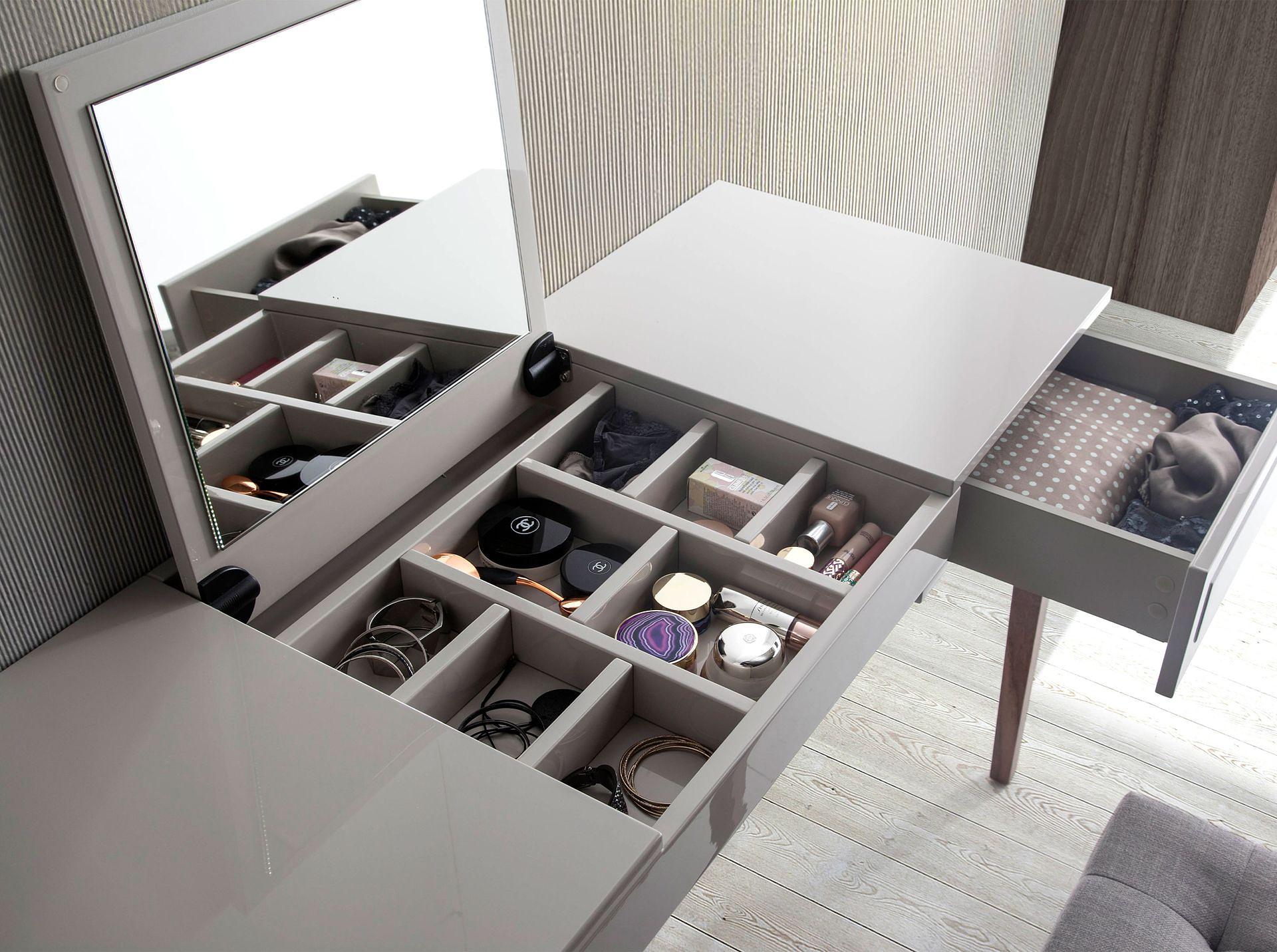 Toeletta in noce grigio 3