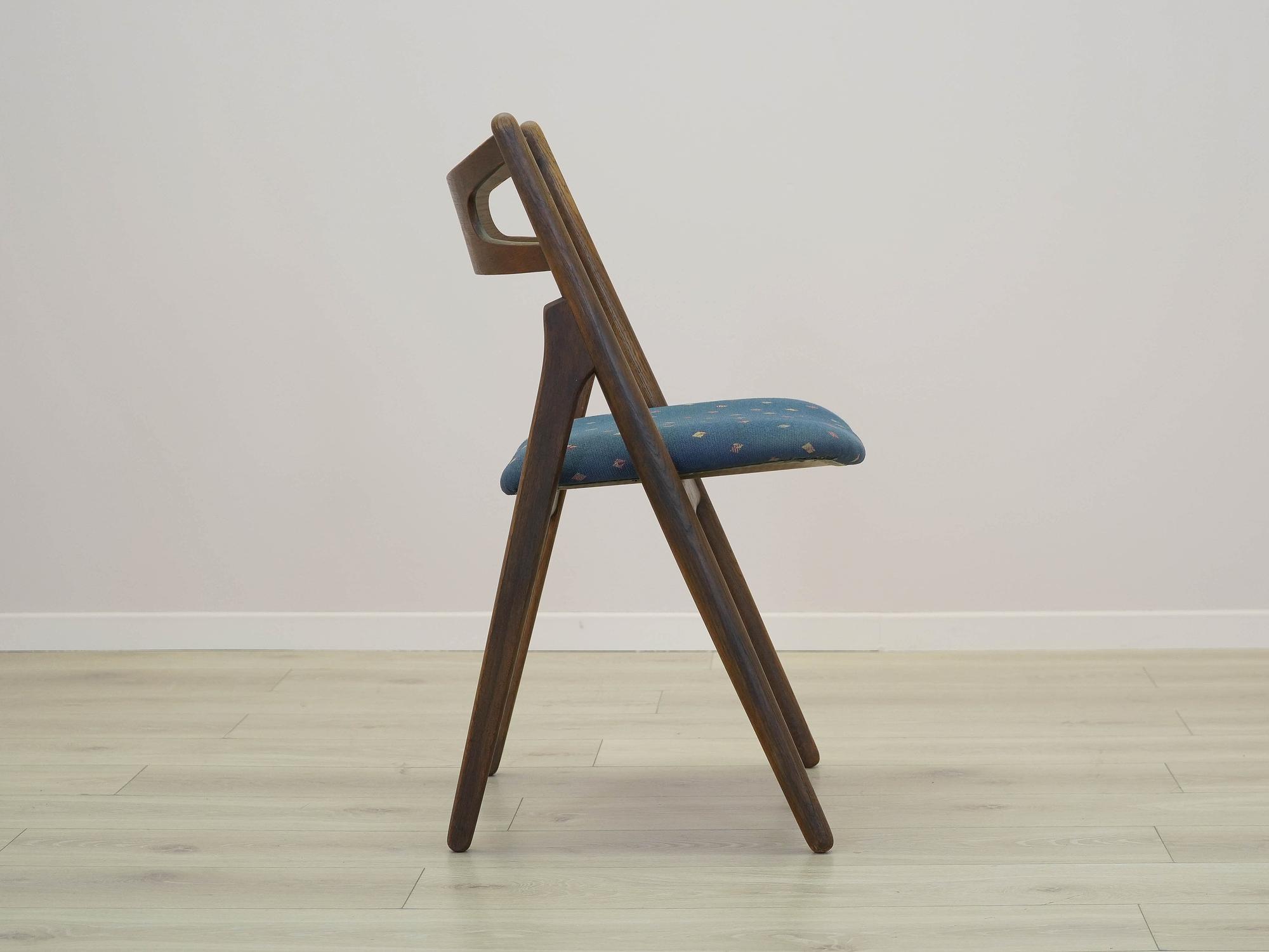 Set of 4 chairs made of oak 1960s Designer: Hans J. Wegner 4