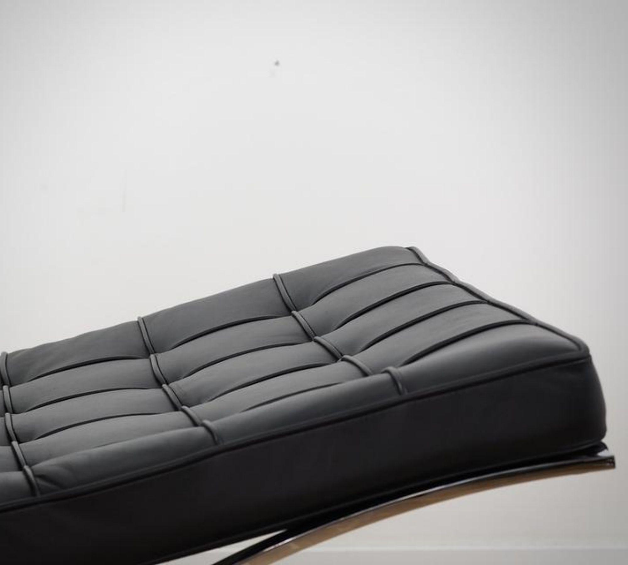 Barcelona Chair & Hocker Leather Black 4